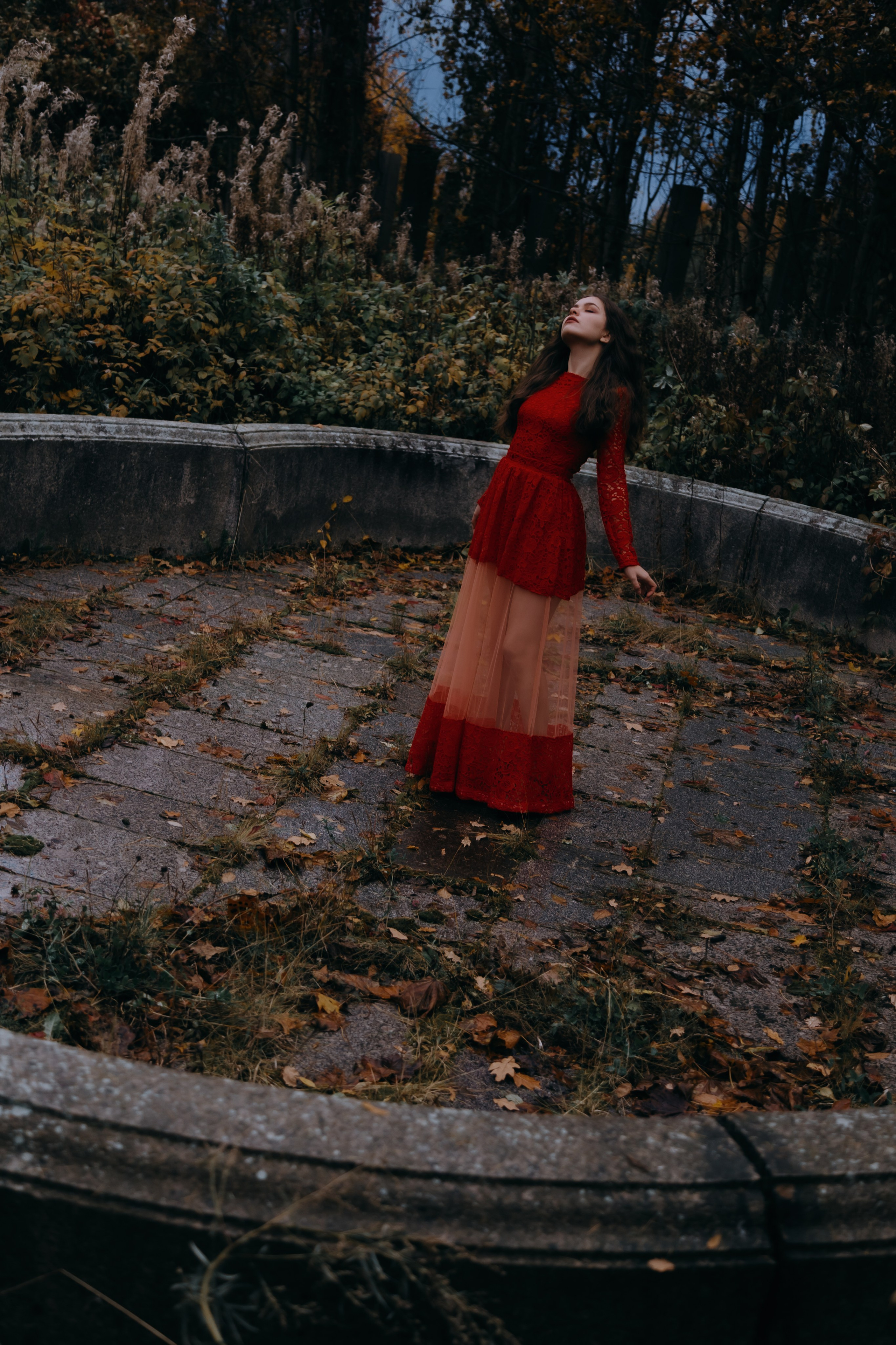 В заброшенной усадьбе. Креатор Ольга Яш