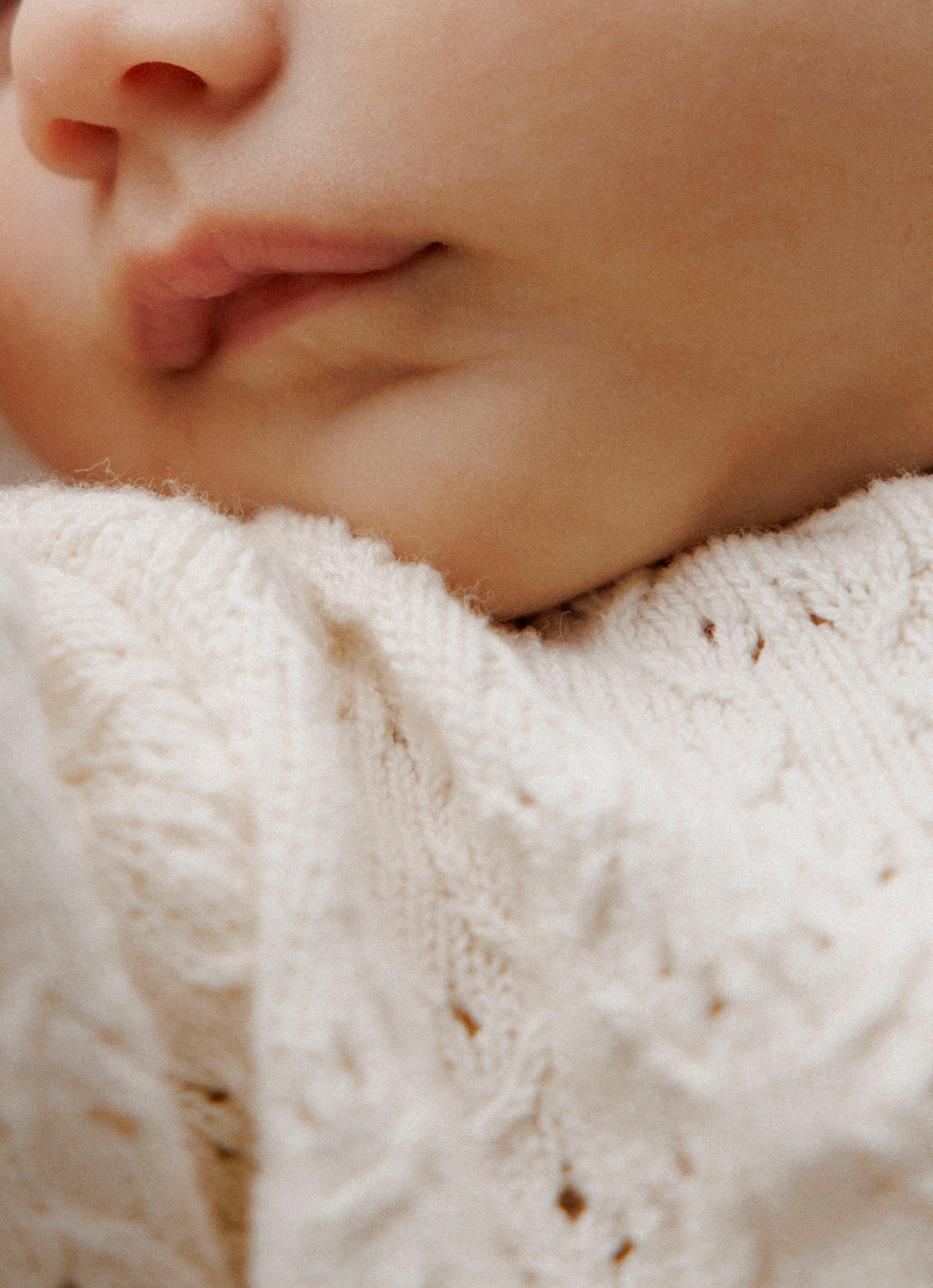 New born family photoshoot at home. Wedding and family photographer