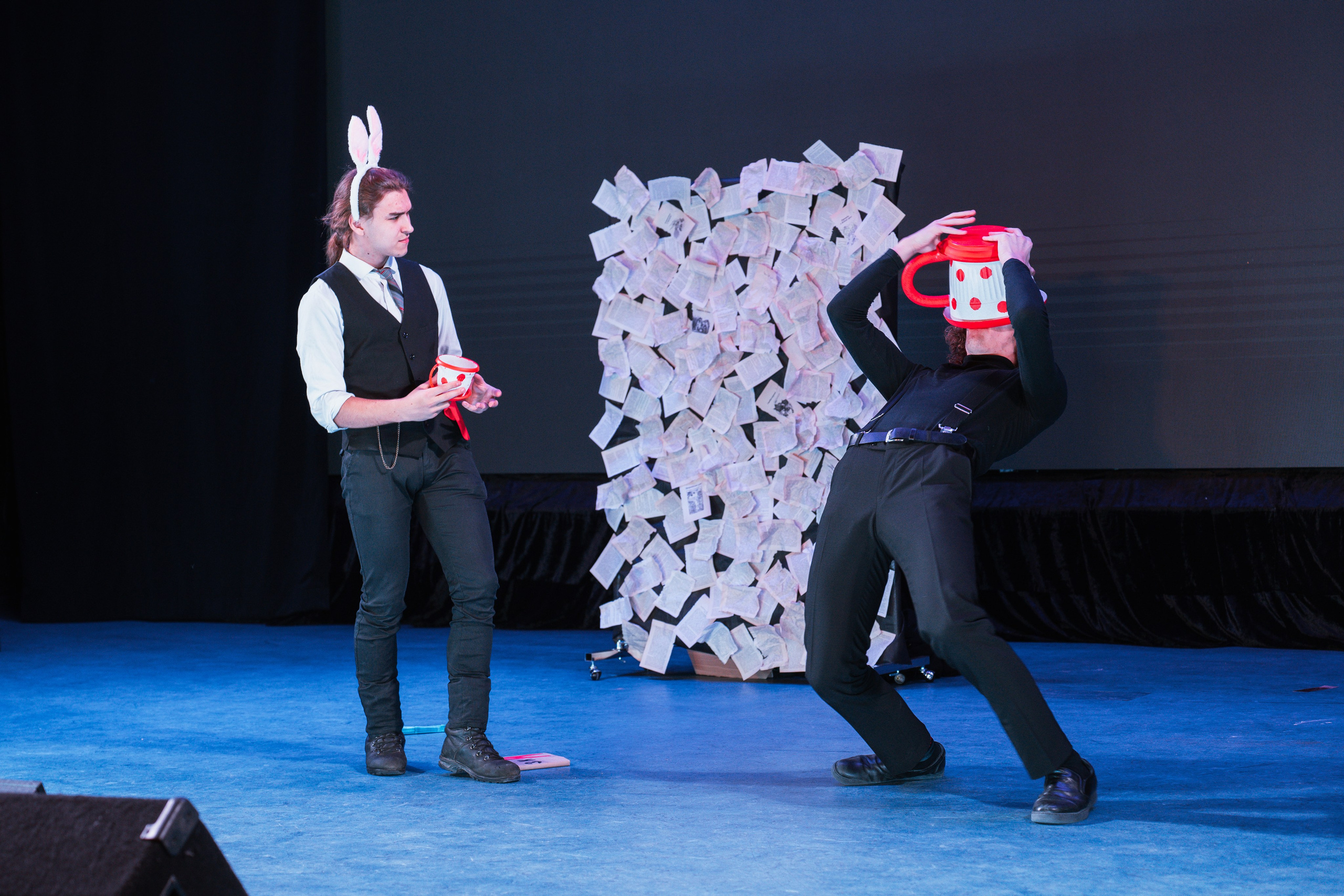 Алиса. Репортажная съёмка в Санкт-Петербурге, Константин Петров