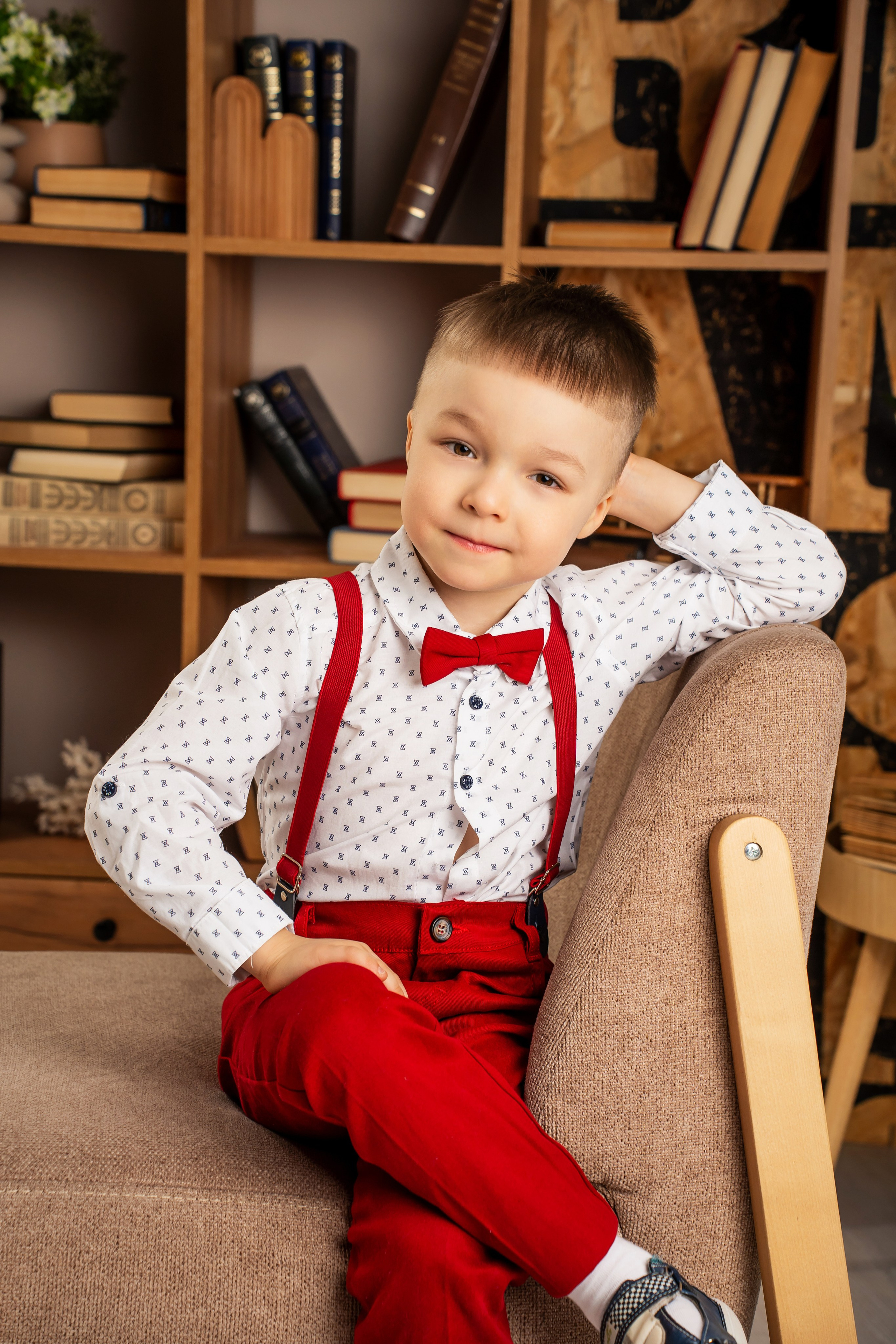 ДС — 5. Выпускные альбомы в городе Кирове. Фотограф Екатерина Невская