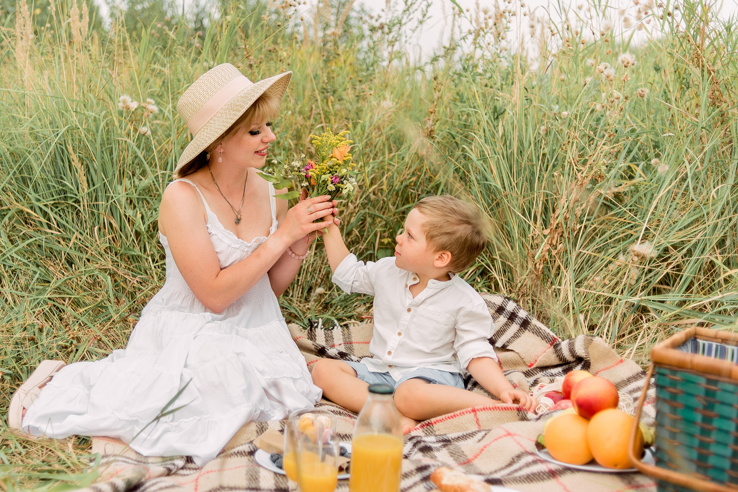 В поле. Фотограф Юлия Попова