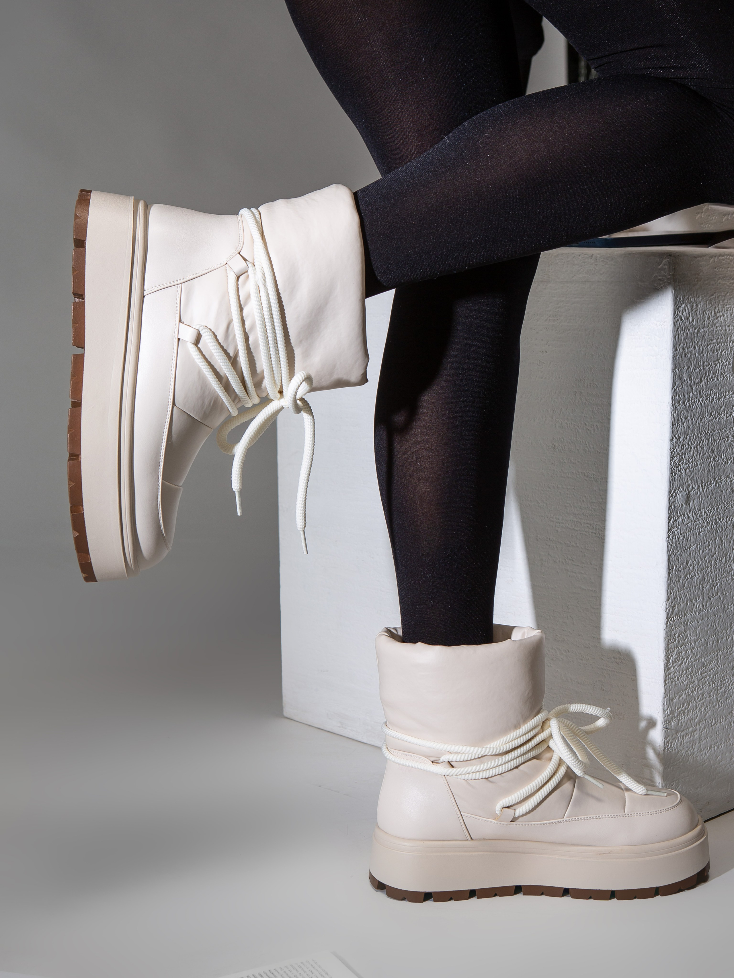 Обувь. Фотограф Мария Кольцова