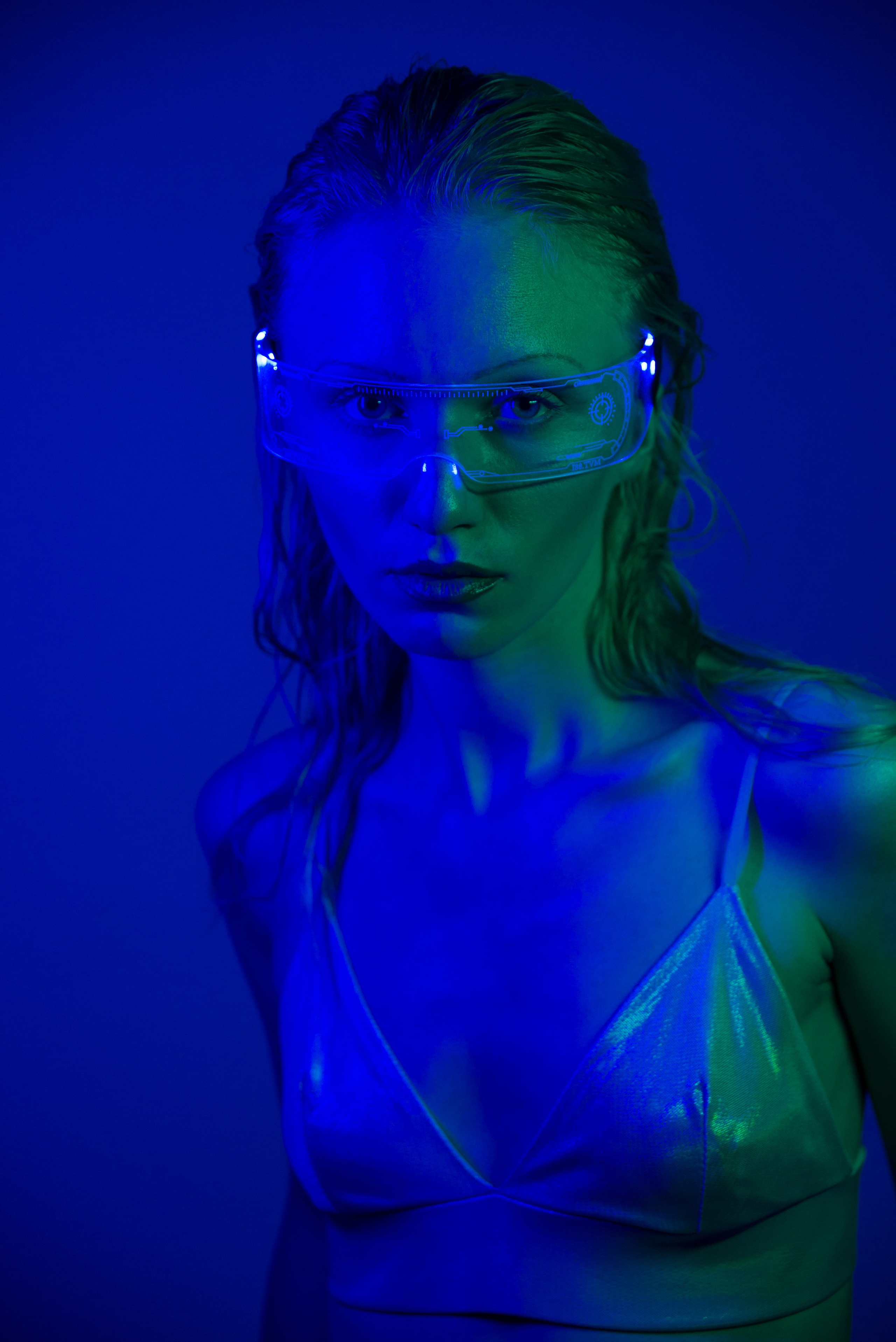 Мария Тихонова. Неон