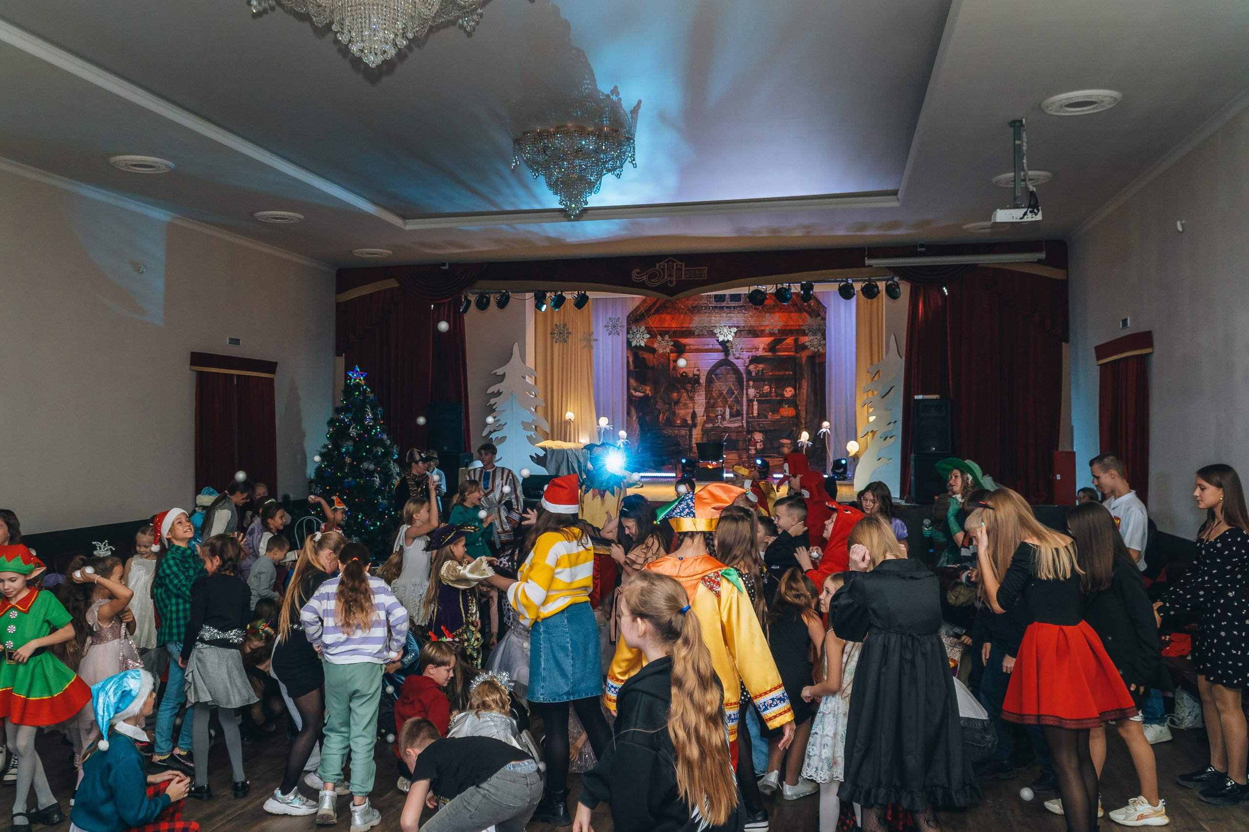 «Сказка о Новом годе и богатыре настоящем». Новотитаровский Дом культуры