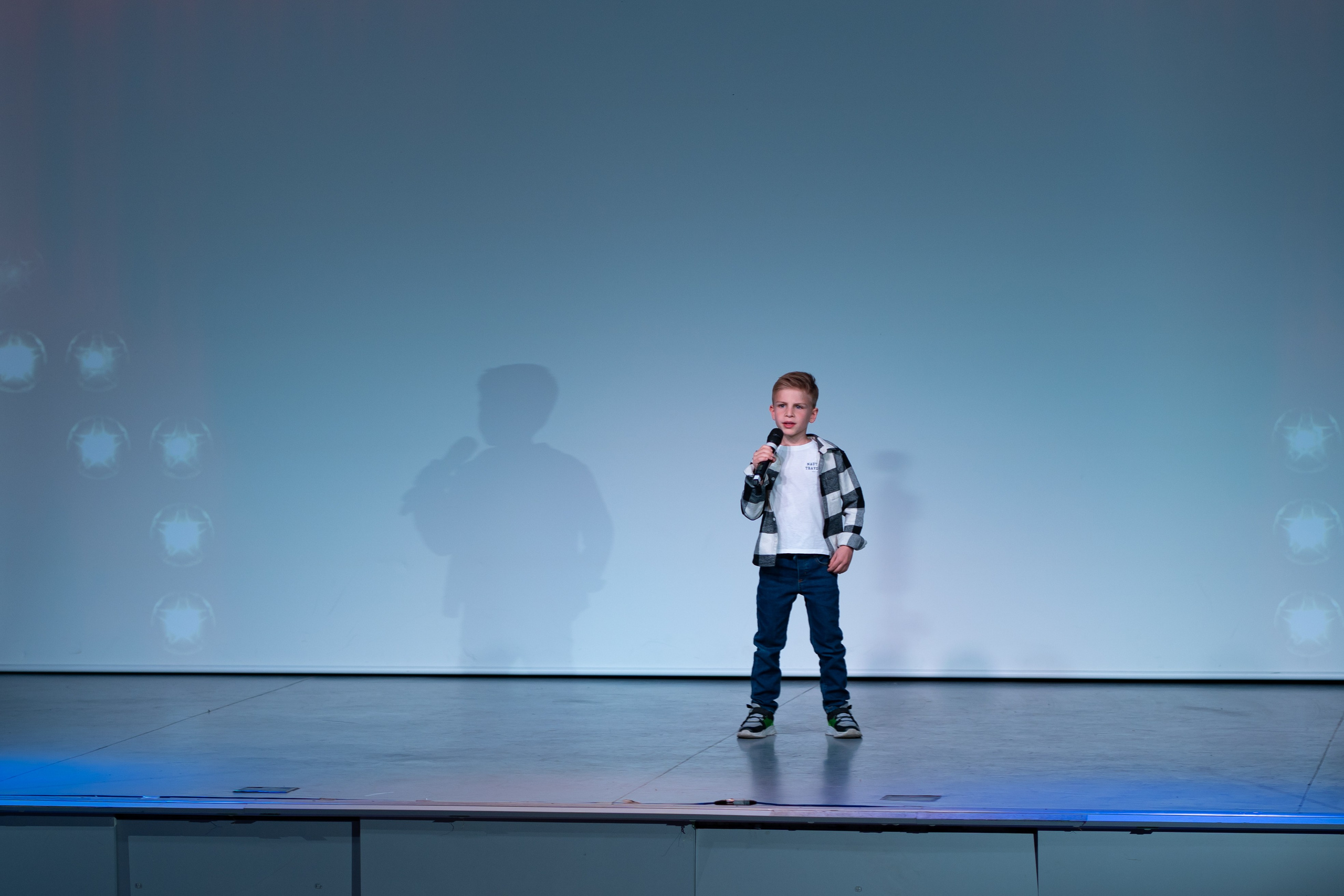 Отчетный концерт продюсерского центра «Новая Звезда». Фото / Видеосъемка в Москве