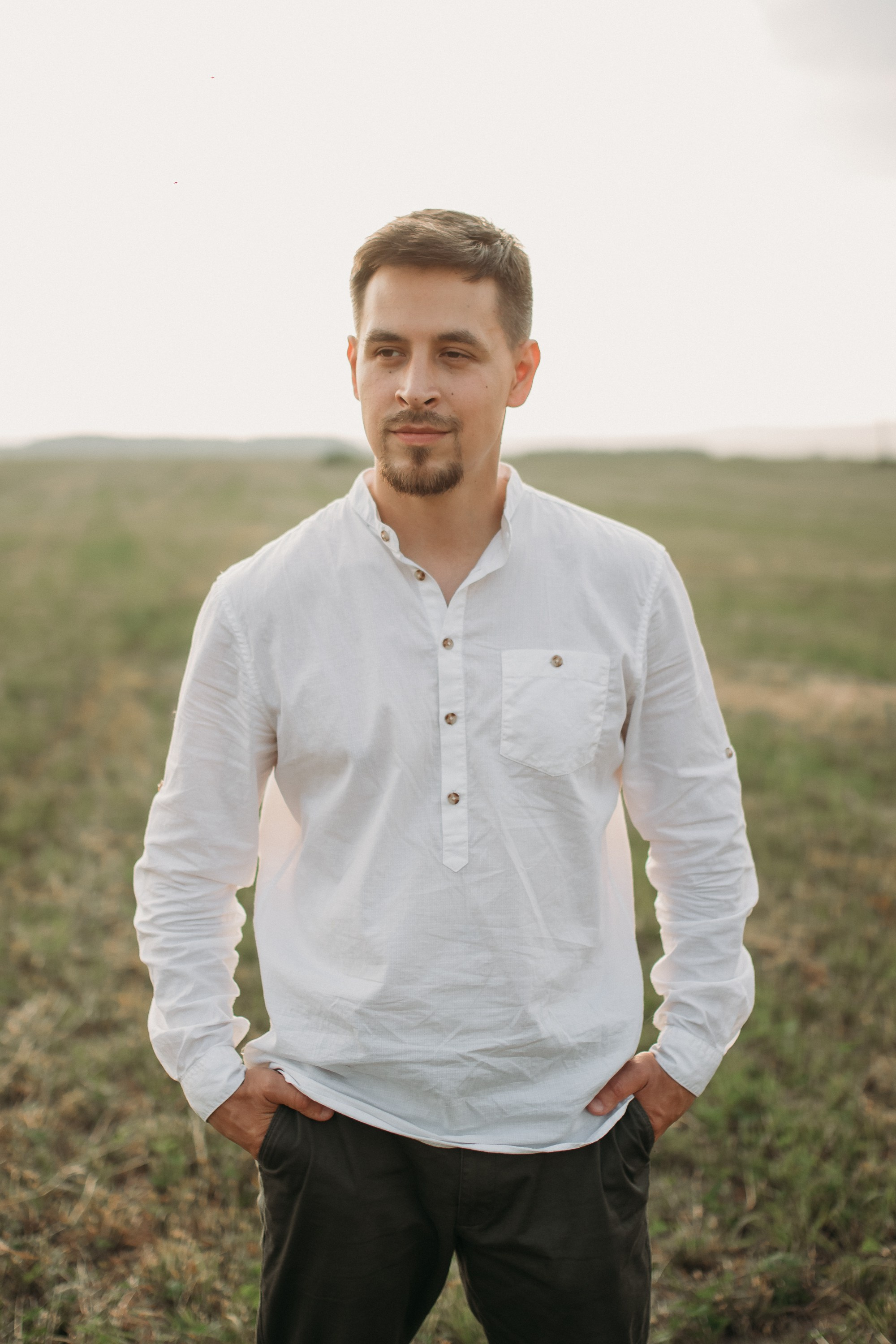 Фотосессия беременности в поле на закате. Семейный фотограф Екатеринбург Черепанова Олеся