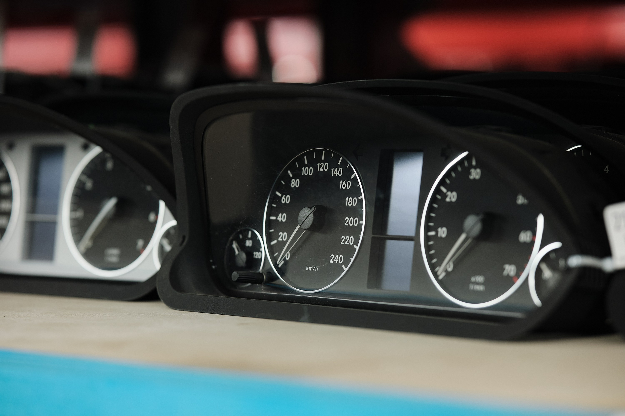 «Оригинальная панель приборов Mercedes-Benz W213 с дисплеем»«Консоль центральная Mercedes-Benz E-Class W213 с элементами управления»«Руль Mercedes-Benz S-Class W222 с кнопками и подогревом»«Сиденье переднее левое Mercedes-Benz GLC X253 с электроприводом и памятью»«Обшивка двери правая Mercedes-Benz C-Class W205 оригинальная деталь»«Подлокотник центральный Mercedes-Benz V-Class W447 с отделением для хранения»«Панель управления климат-контролем Mercedes-Benz GLS X167 оригинал»«Декоративная накладка торпеды Mercedes-Benz A-Class W177 с алюминиевым эффектом»«Кнопка запуска двигателя Mercedes-Benz GLE W167 оригинальная запчасть»«Подсветка салона LED Mercedes-Benz CLA C118 с настройками цвета»«Коврики салона Mercedes-Maybach S-Class W223 оригинальные»«Подголовник заднего сиденья Mercedes-Maybach GLS X167 с электроприводом»