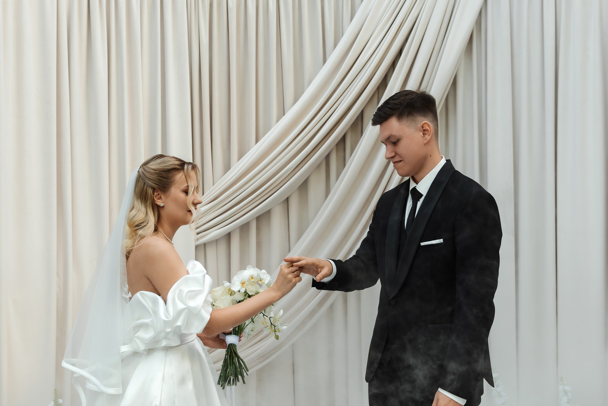 Денис и Анастасия. Свадебный и семейный фотограф в Алексеевке Марина Купреева