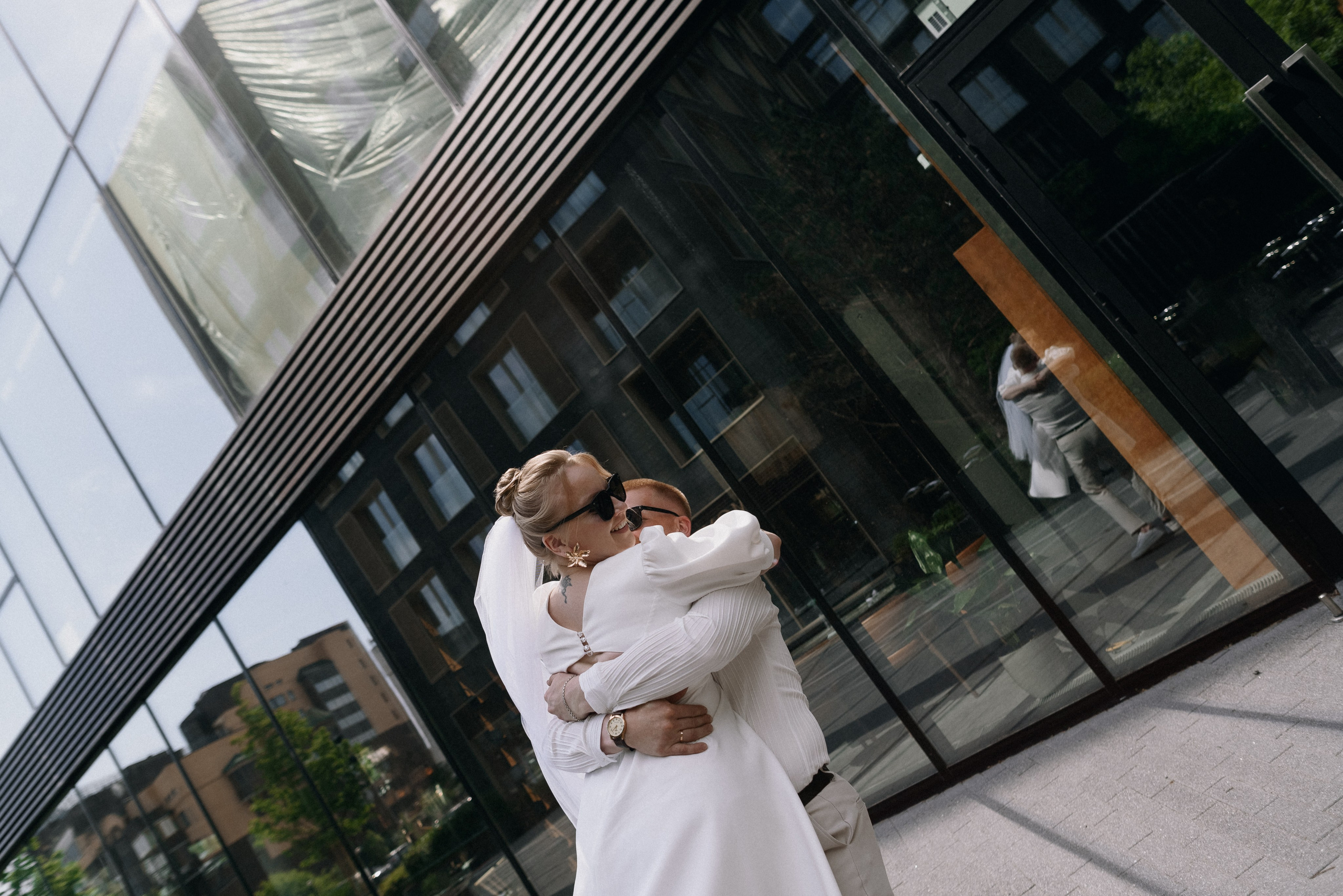 Свадебная фотосессия тюмень мост влюбленных. Фотограф Дарья Мустафина, Тюмень