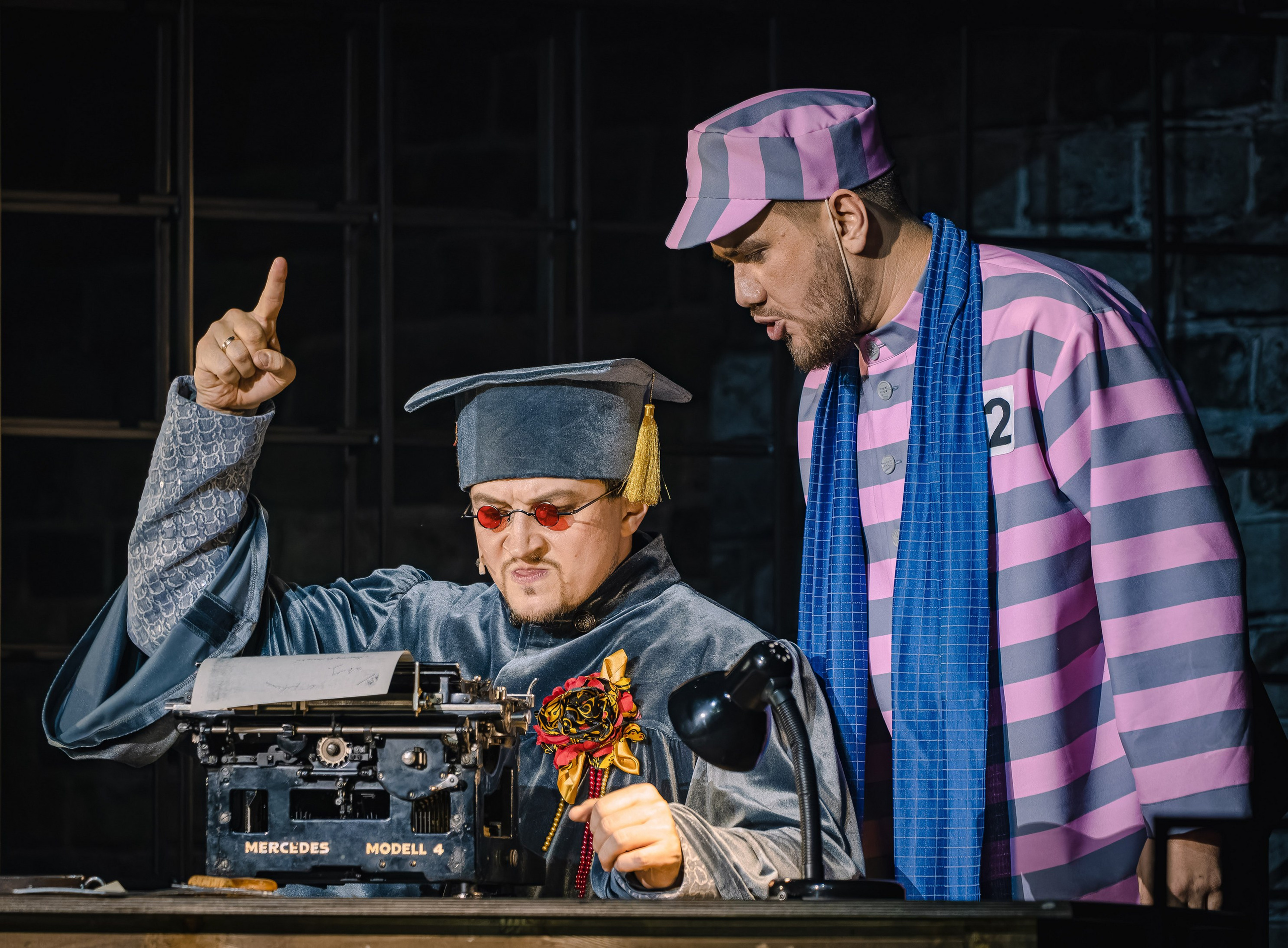 Летучая Мышь, _Чехов Центр. Фотограф. г. Южно-Сахалинск. Олег Толстов