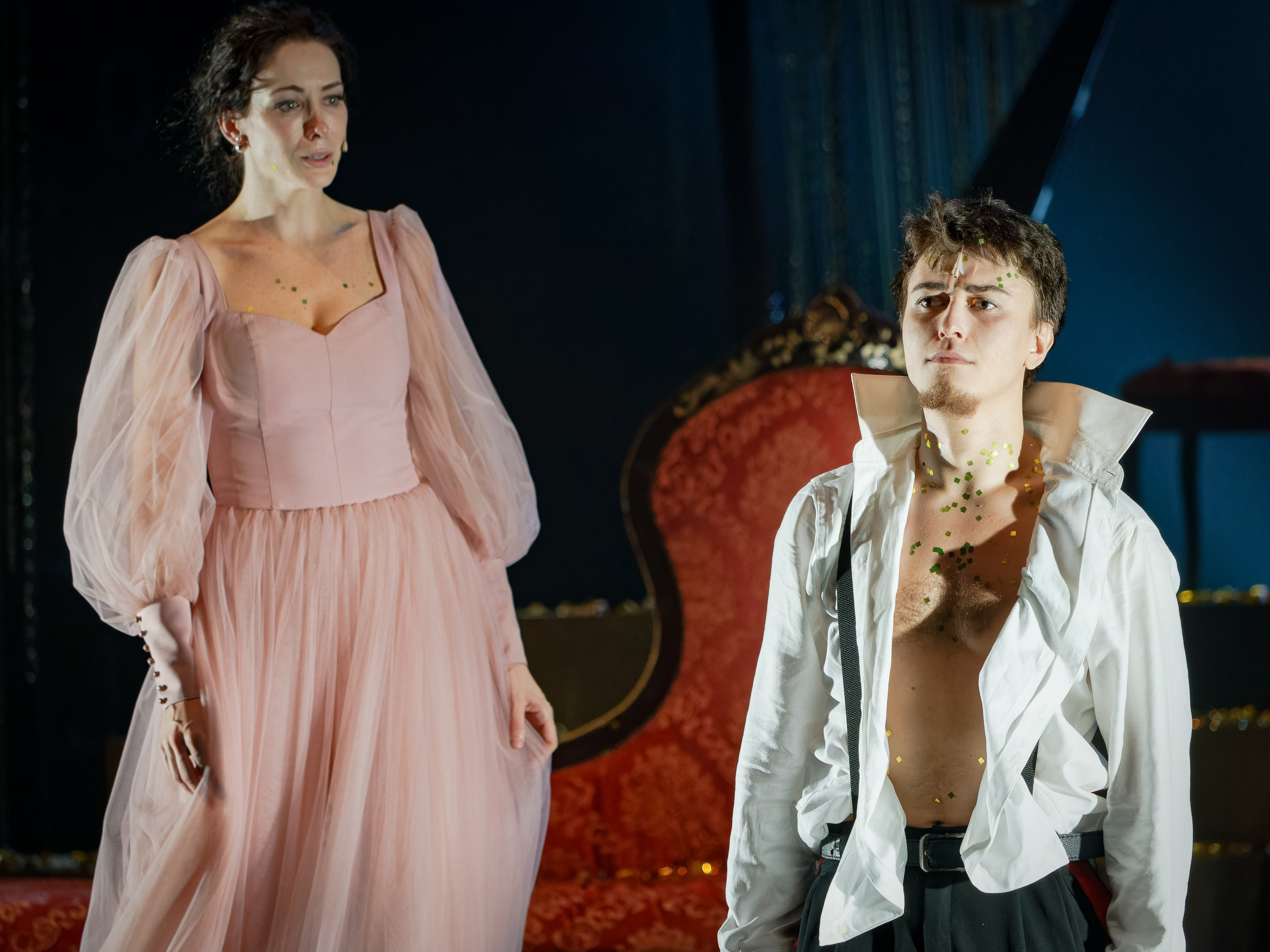 Опасные связи_Чехов-центр. Фотограф. г. Южно-Сахалинск. Олег Толстов