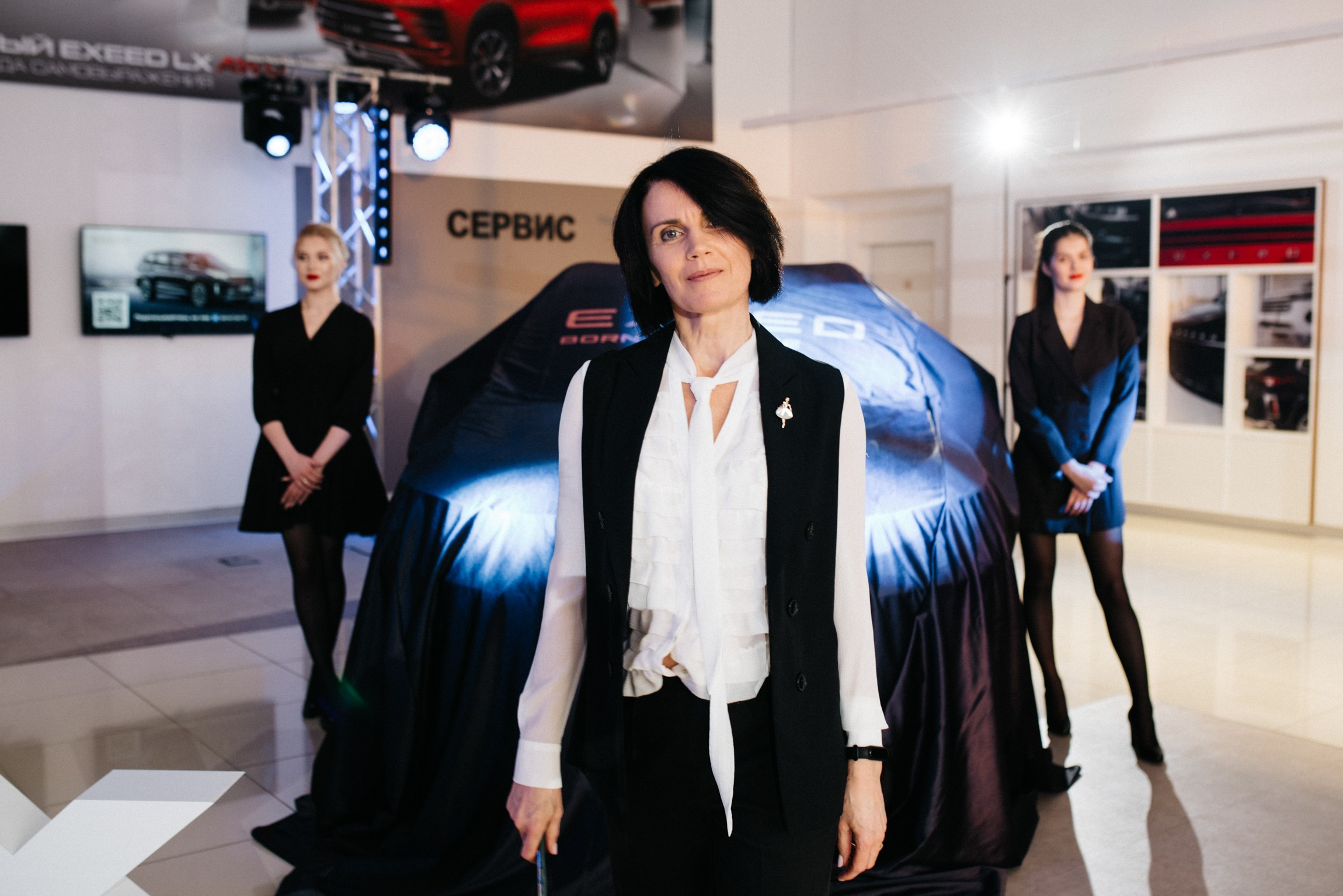 Открытие автосалона Exeed. Портретный и репортажной фотограф Алексей Волков. Москва, Оренбург