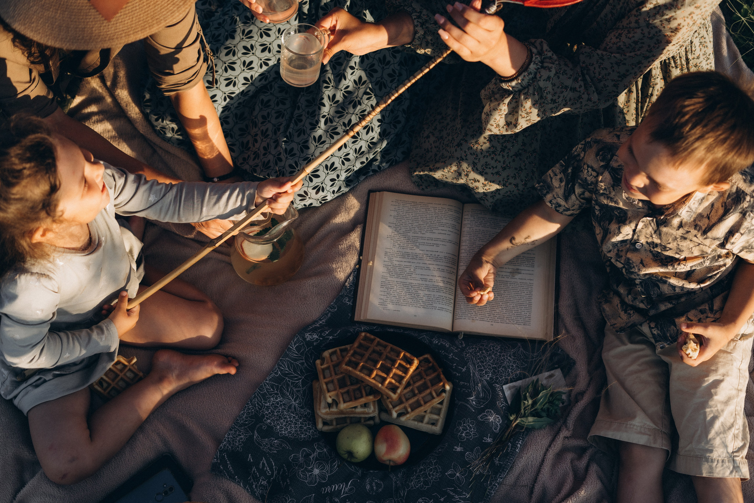 Руслан, Евгения и дети. Фотограф в Москве Юлия Резвова