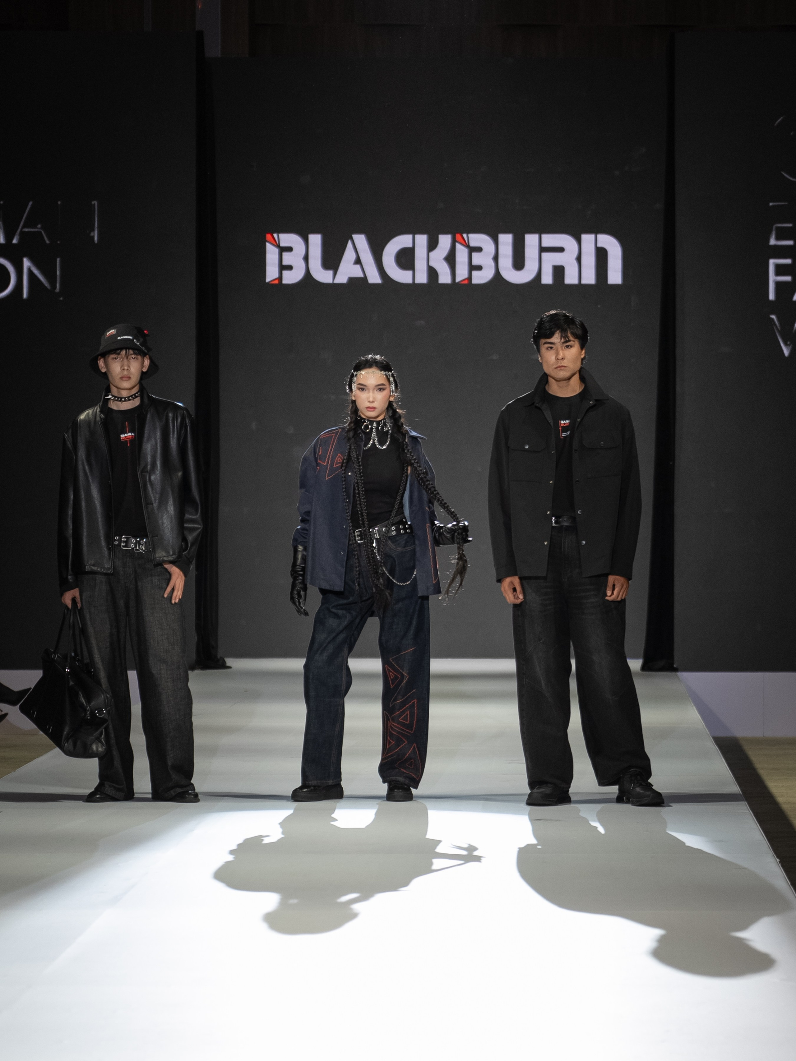 EURASIAN FASHION WEEK BlackBurn. Сайт Алматинского НЮ АРТ, будуар и фэшн фотографа Дениса Карпенко