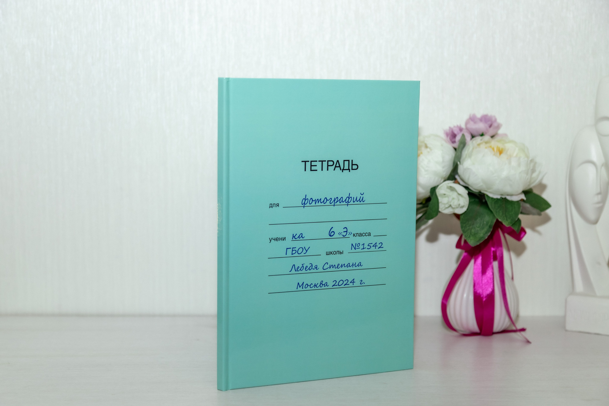 Книги ЛАЙТ (Глянцевые плотные страницы;) форматы — 21×30, 20×20 от 10 до 30 разв-тов. Фотограф Алина Лебедь