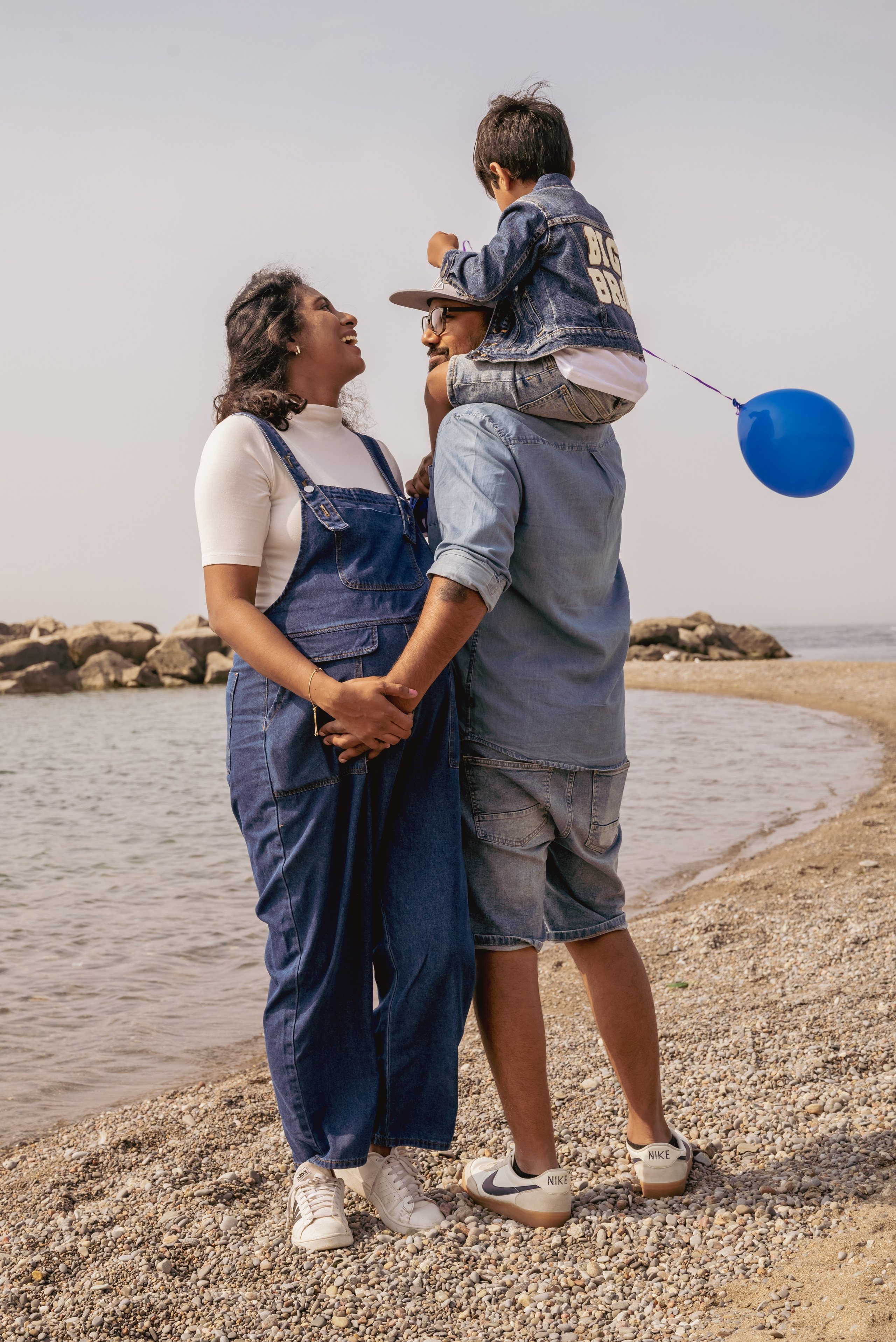 Maternity photo shoot. Family Photographer in Toronto — Natural Family & Lifestyle Photography | Khorosheva Irina