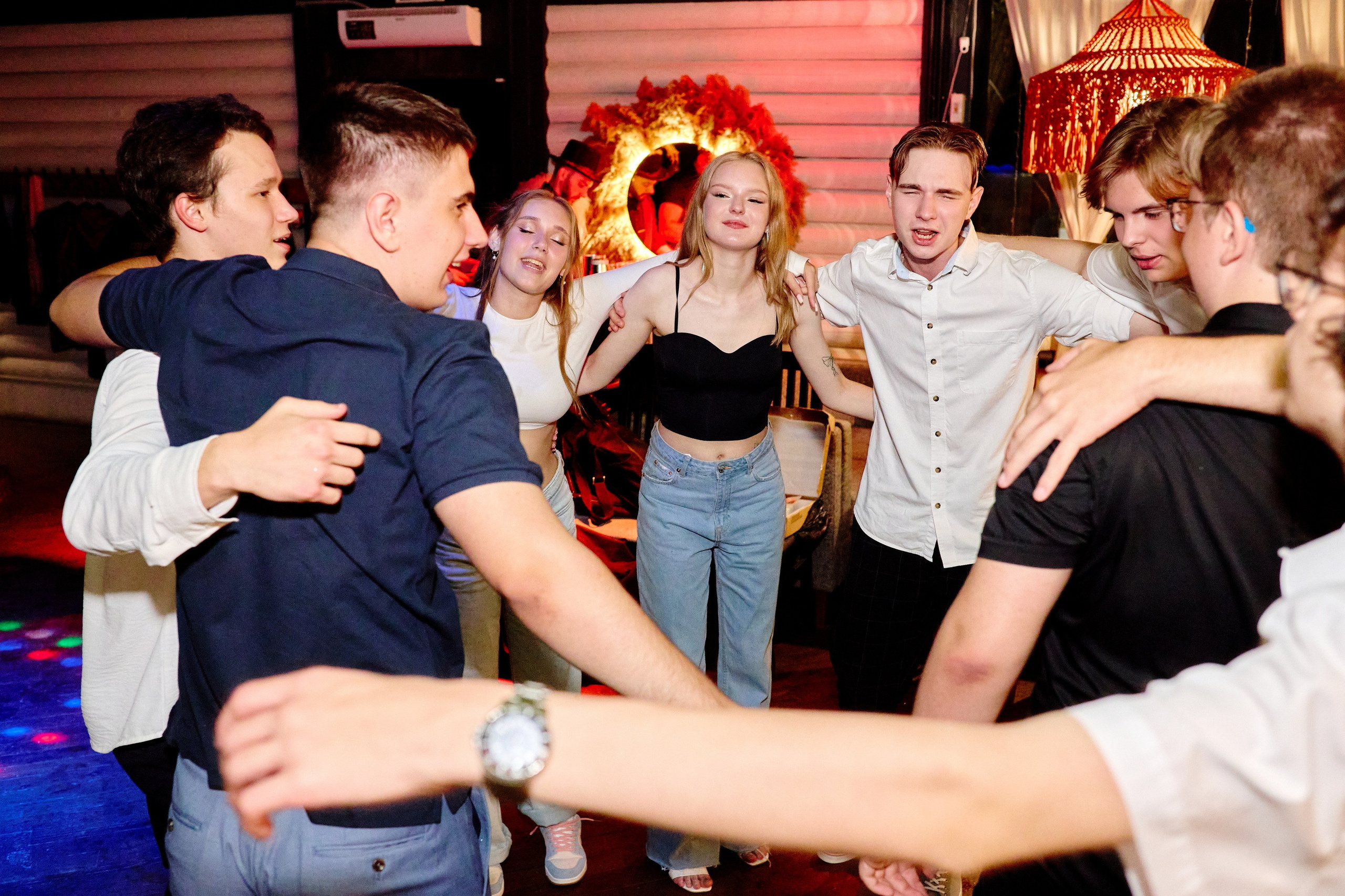 Выпускной 35 Сош. Фотограф Выпускные альбомы Таганрог Сергей Коробченко