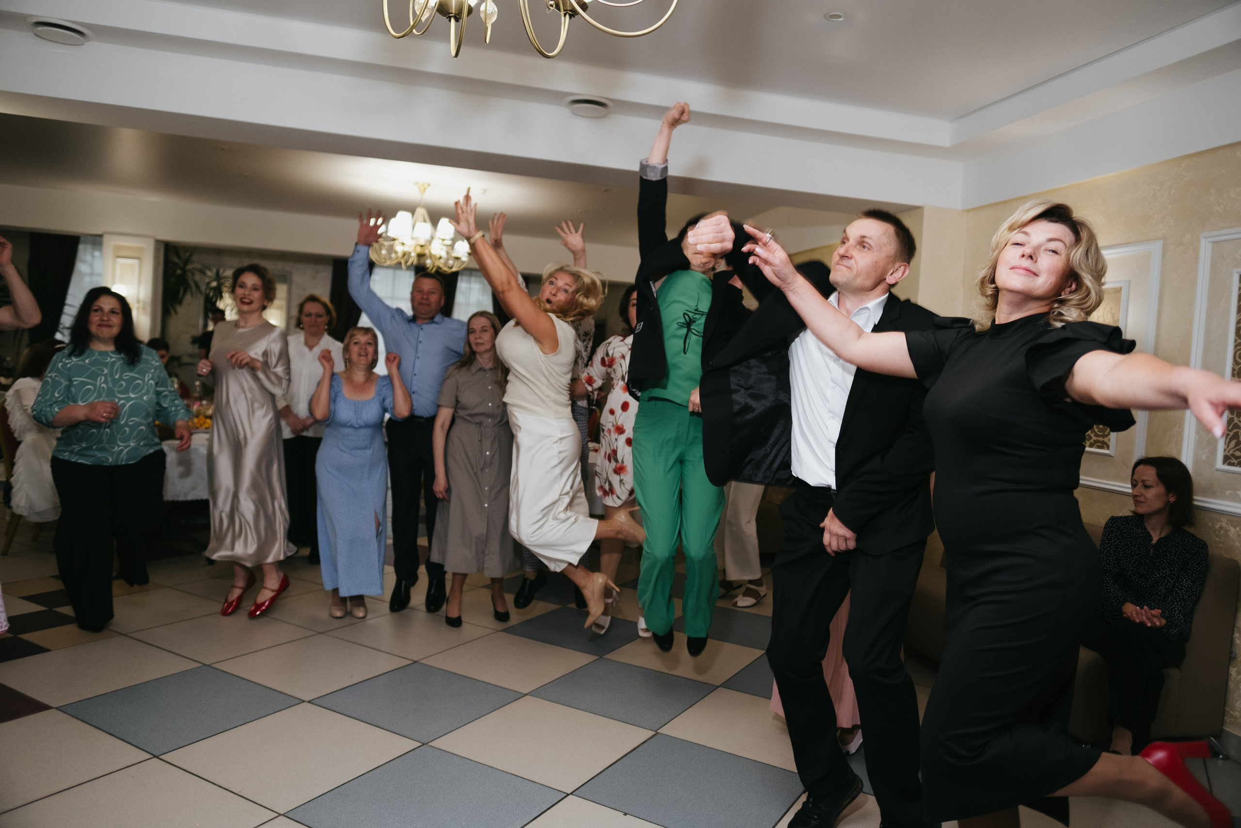 Выпускной 11 класс школы № 30. Свадебный и репортажной фотограф Денис Ожигин в Краснодаре и Краснодарском крае