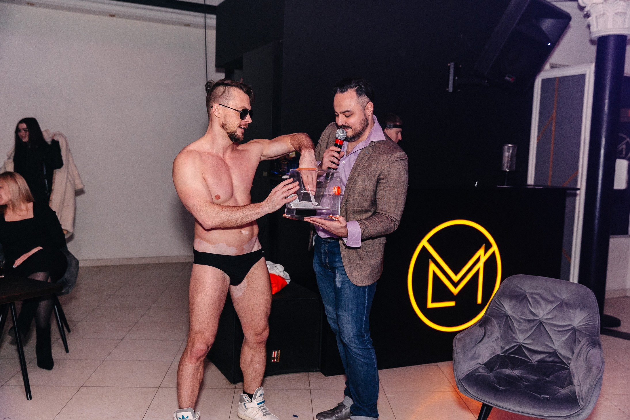 8 марта в лаунж-баре Major 2024. Свадебный, семейный и детский фотограф в Калининграде Елена Кравцова