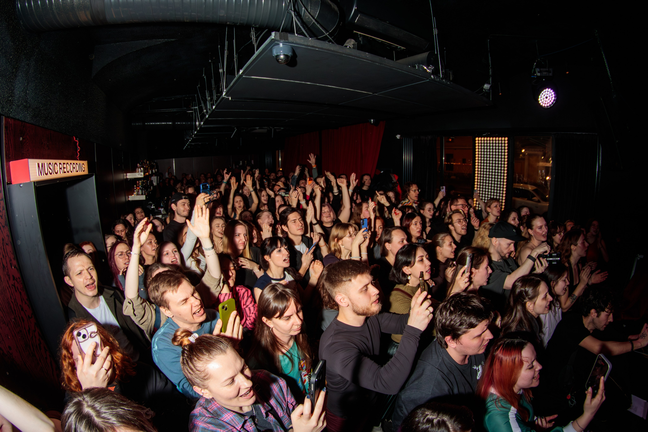 Хмыров акустика. Портретный и концертный фотограф в Санкт-Петербурге Егор Телятников