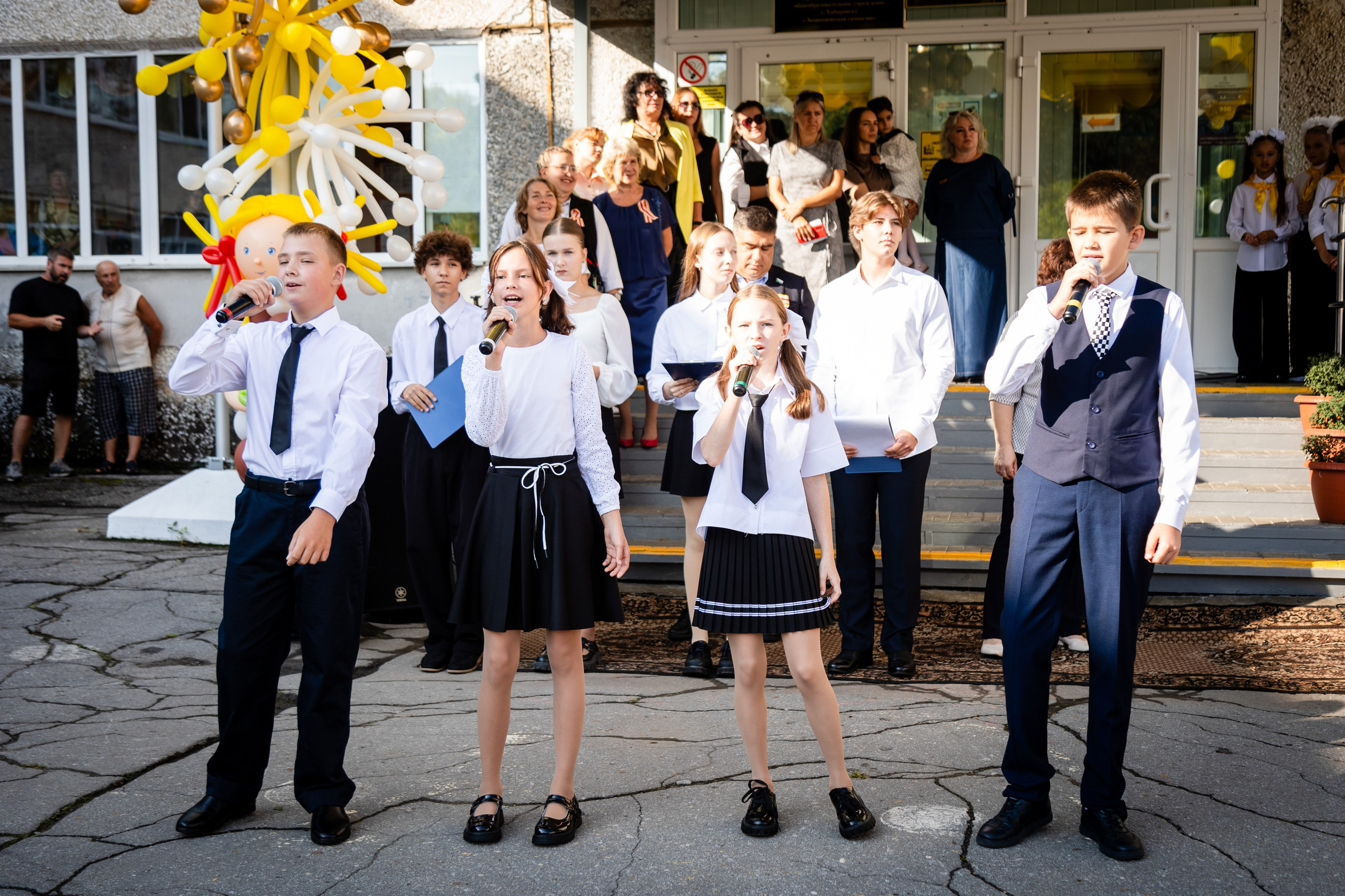 Гимназия № 50. Детский фотограф видеограф в Хабаровске Михаил Орлов