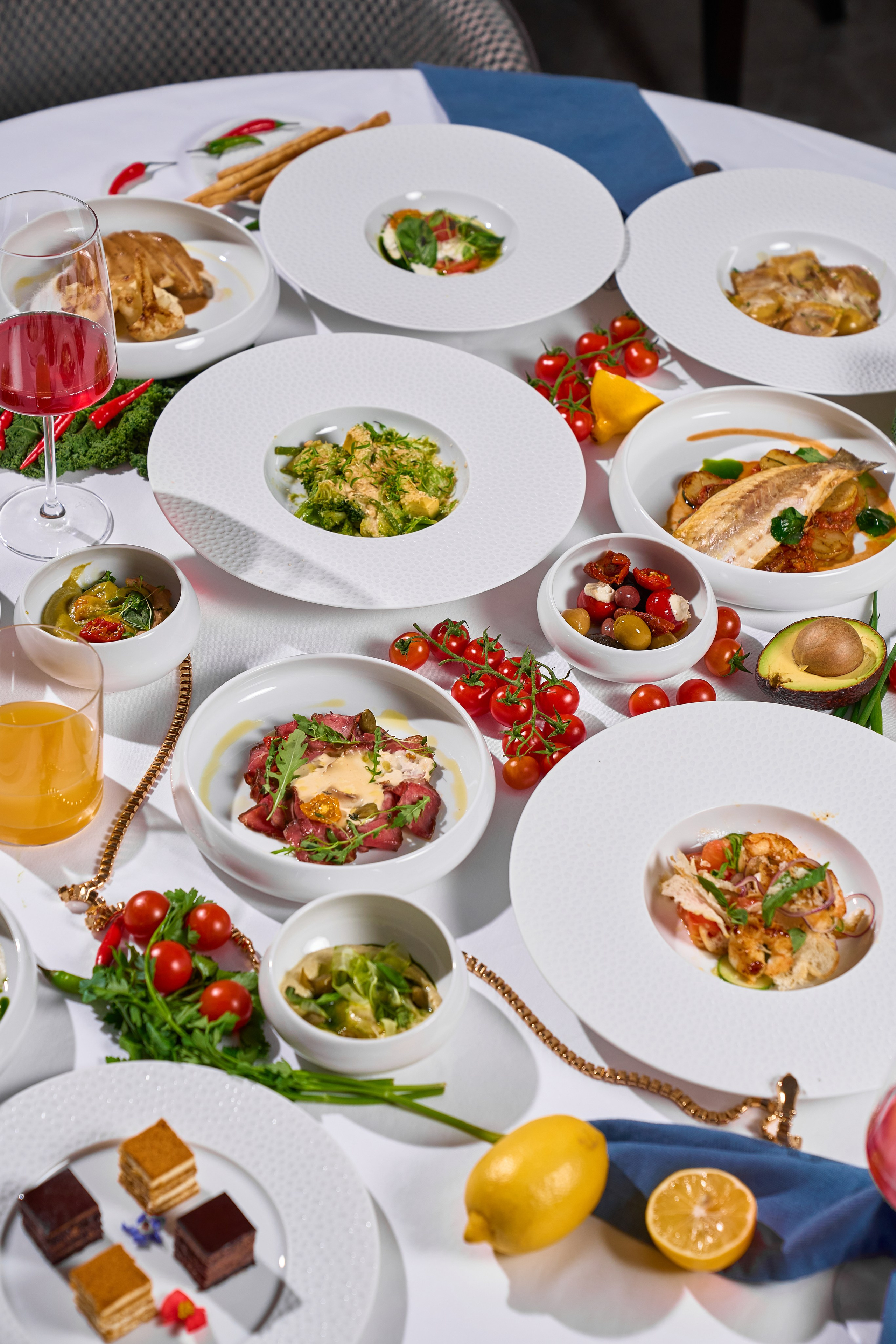 COSMOS ITALY — СЪЕМКА МЕНЮ