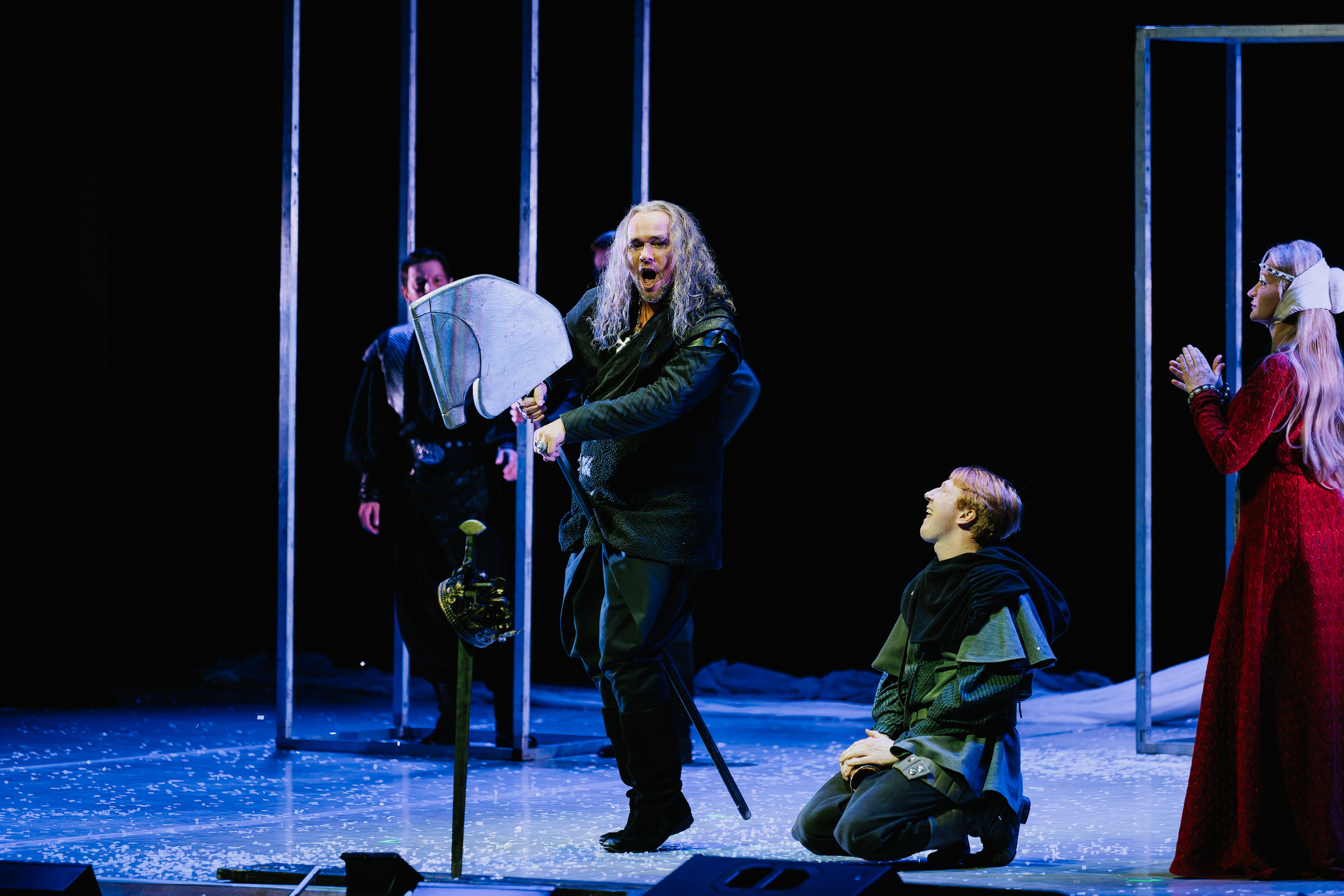 «Лев зимой». Фото и видео контент за одну съемку — Веретенников Егор