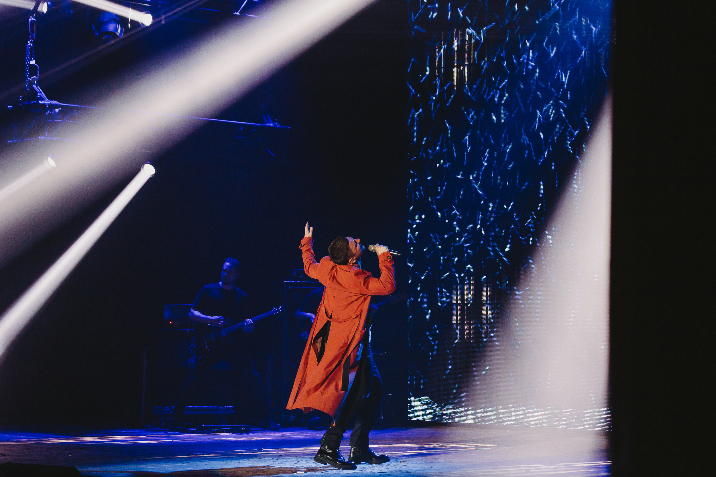 Лазарев. Фото и видео контент за одну съемку — Веретенников Егор