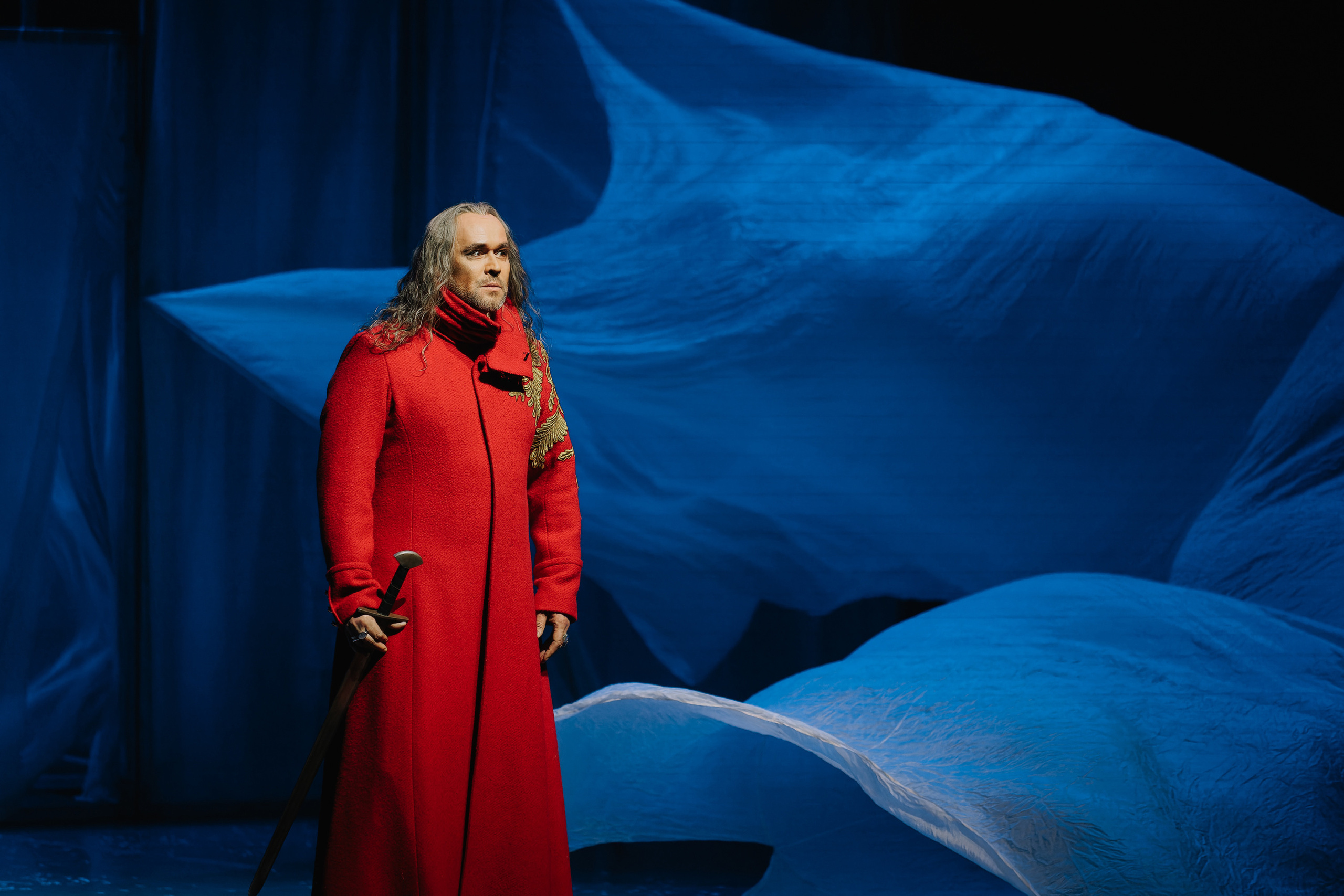 «Лев зимой». Фото и видео контент за одну съемку — Веретенников Егор