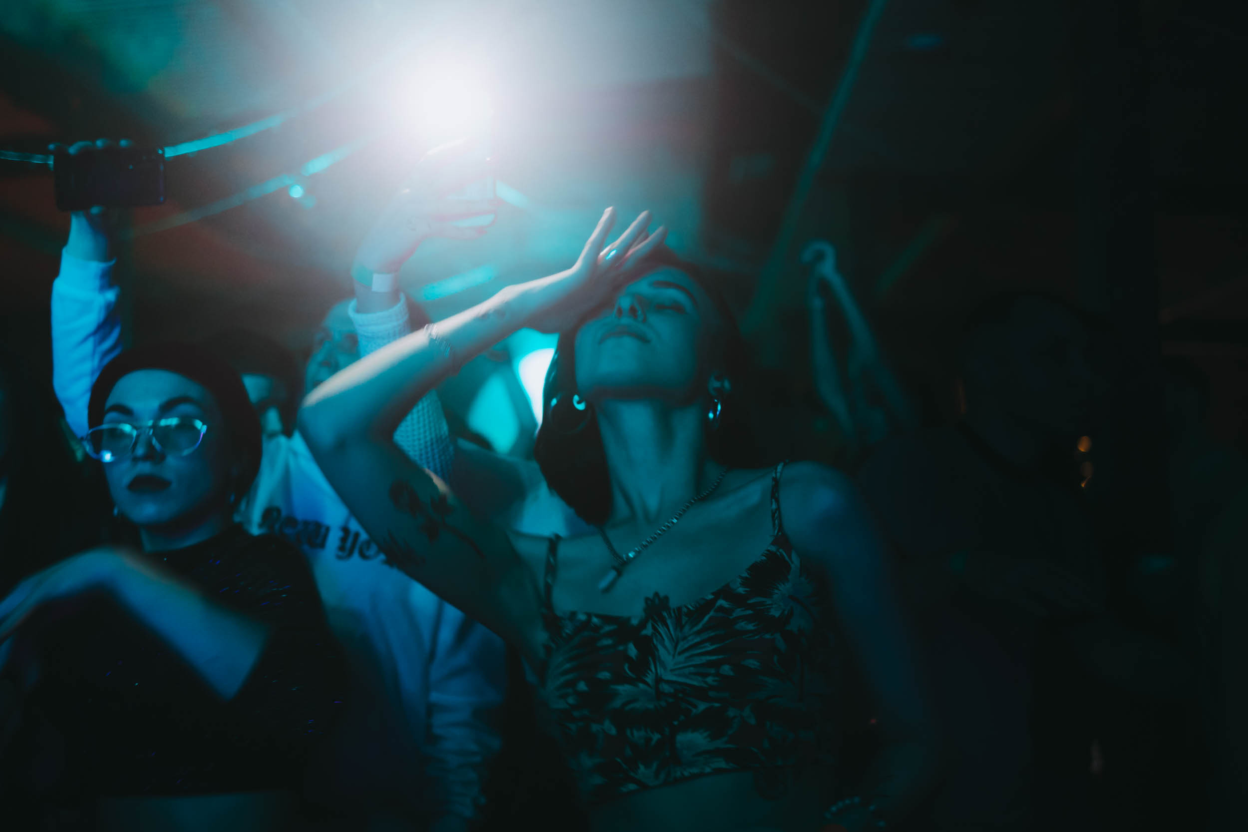 MANTRA: Acrobat. Фото и видео контент за одну съемку — Веретенников Егор