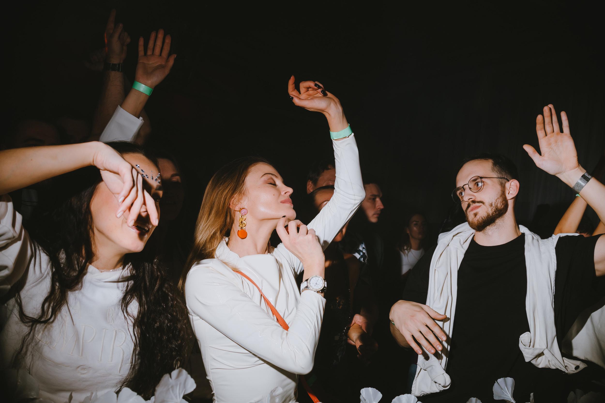 White MANTRA. Фото и видео контент за одну съемку — Веретенников Егор