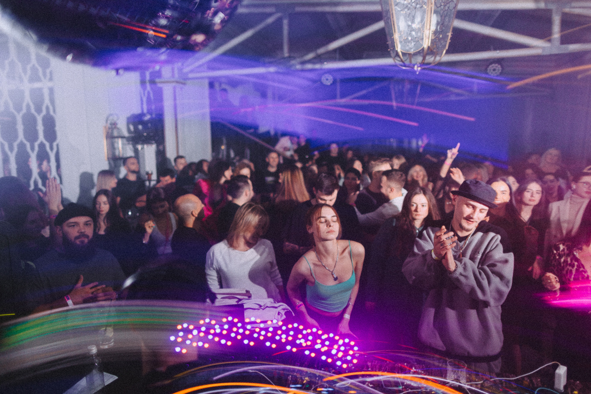 Vie Parisienne with Damien Vandesande (France). Фото и видео контент за одну съемку — Веретенников Егор