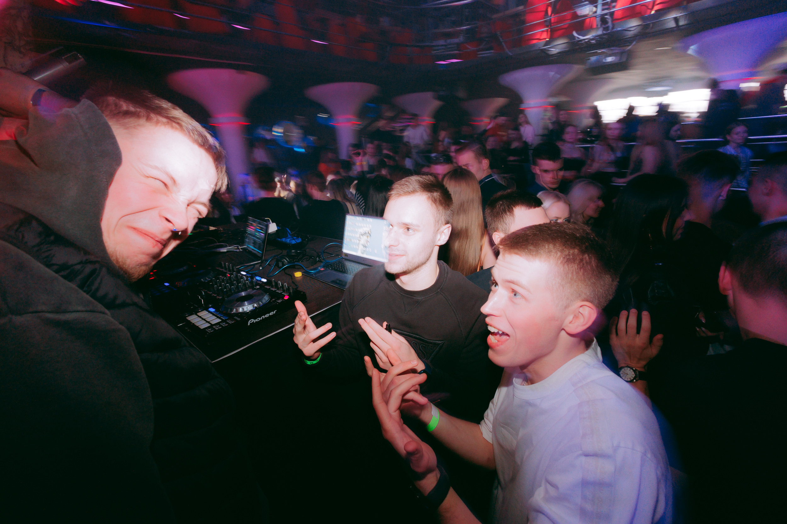 Repeat. Фото и видео контент за одну съемку — Веретенников Егор