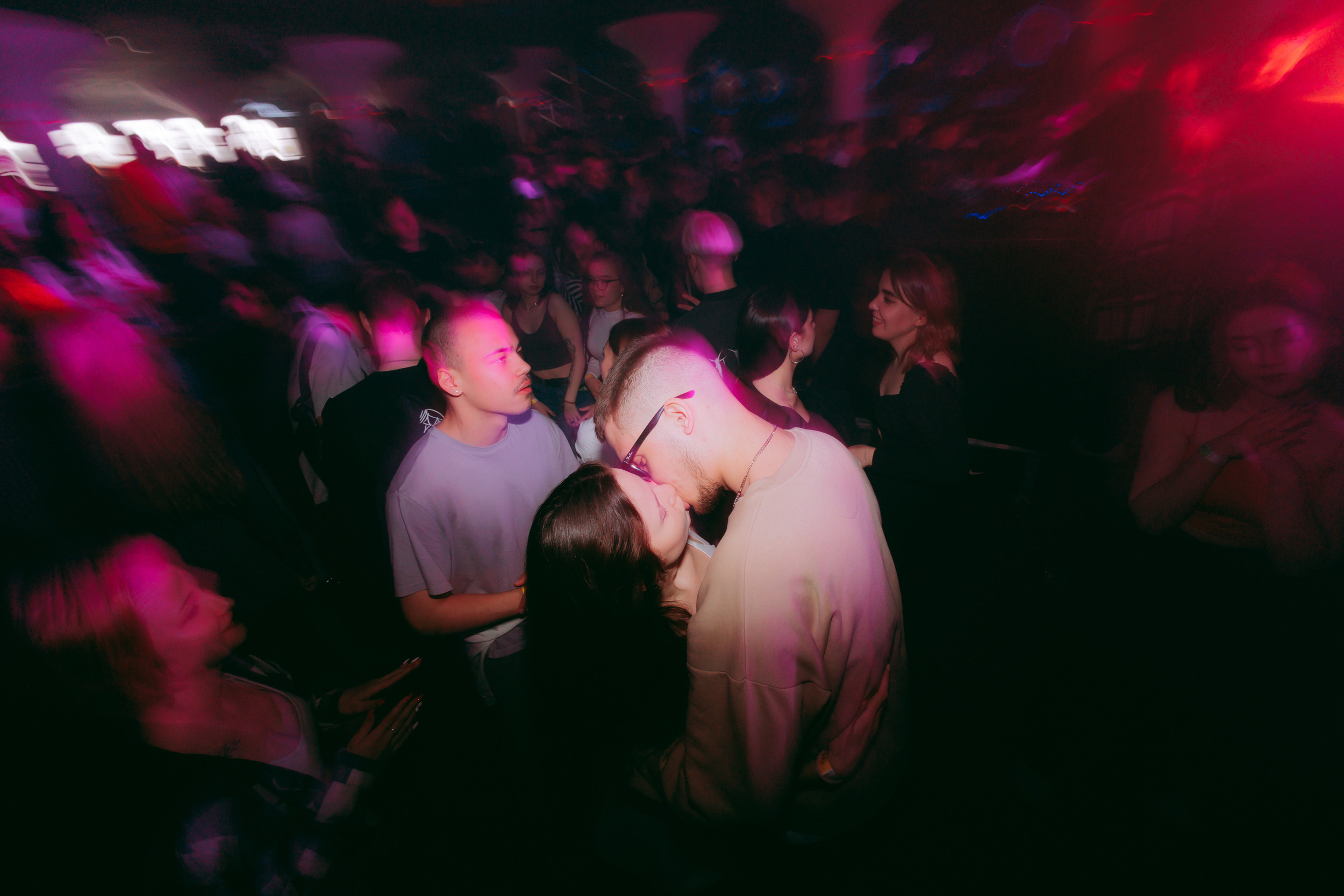 Repeat. Фото и видео контент за одну съемку — Веретенников Егор