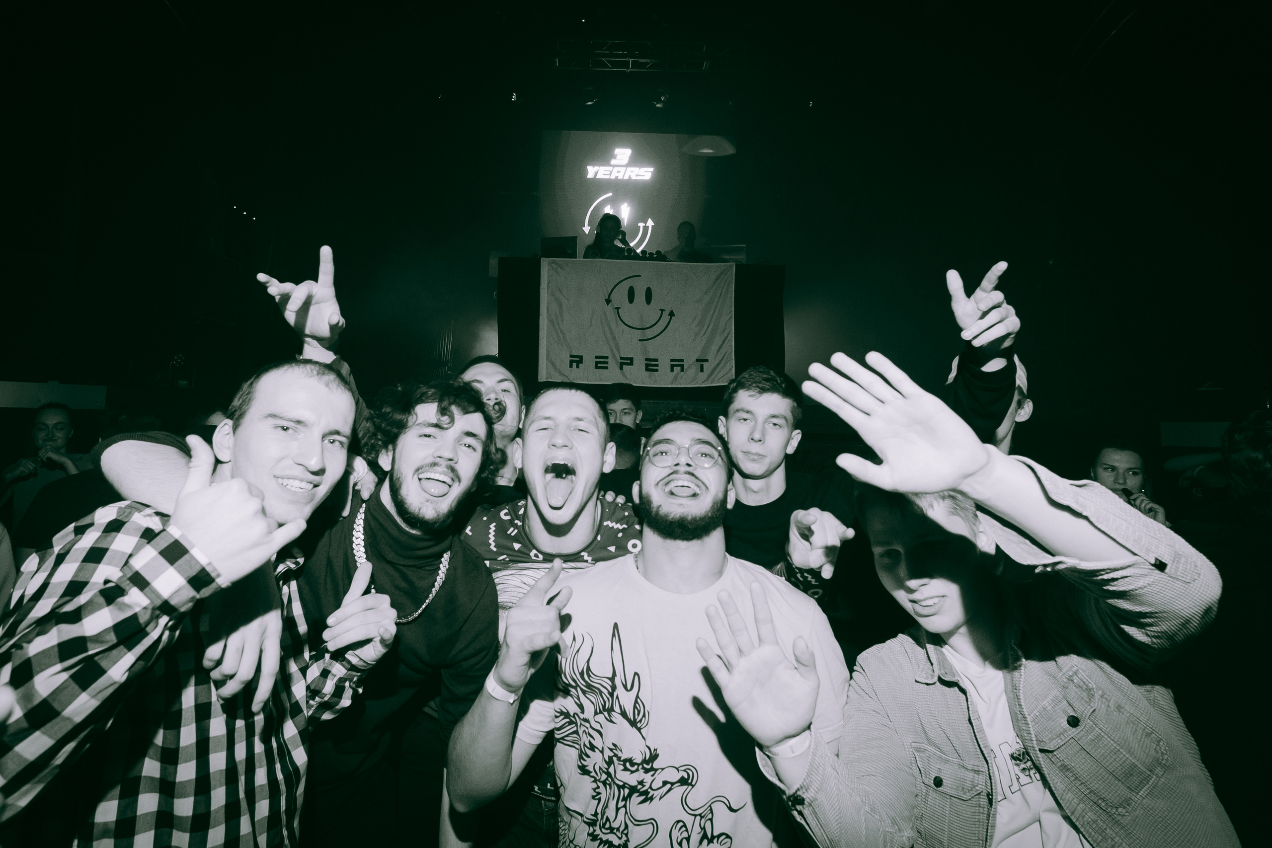 Repeat: 3 years. Фото и видео контент за одну съемку — Веретенников Егор