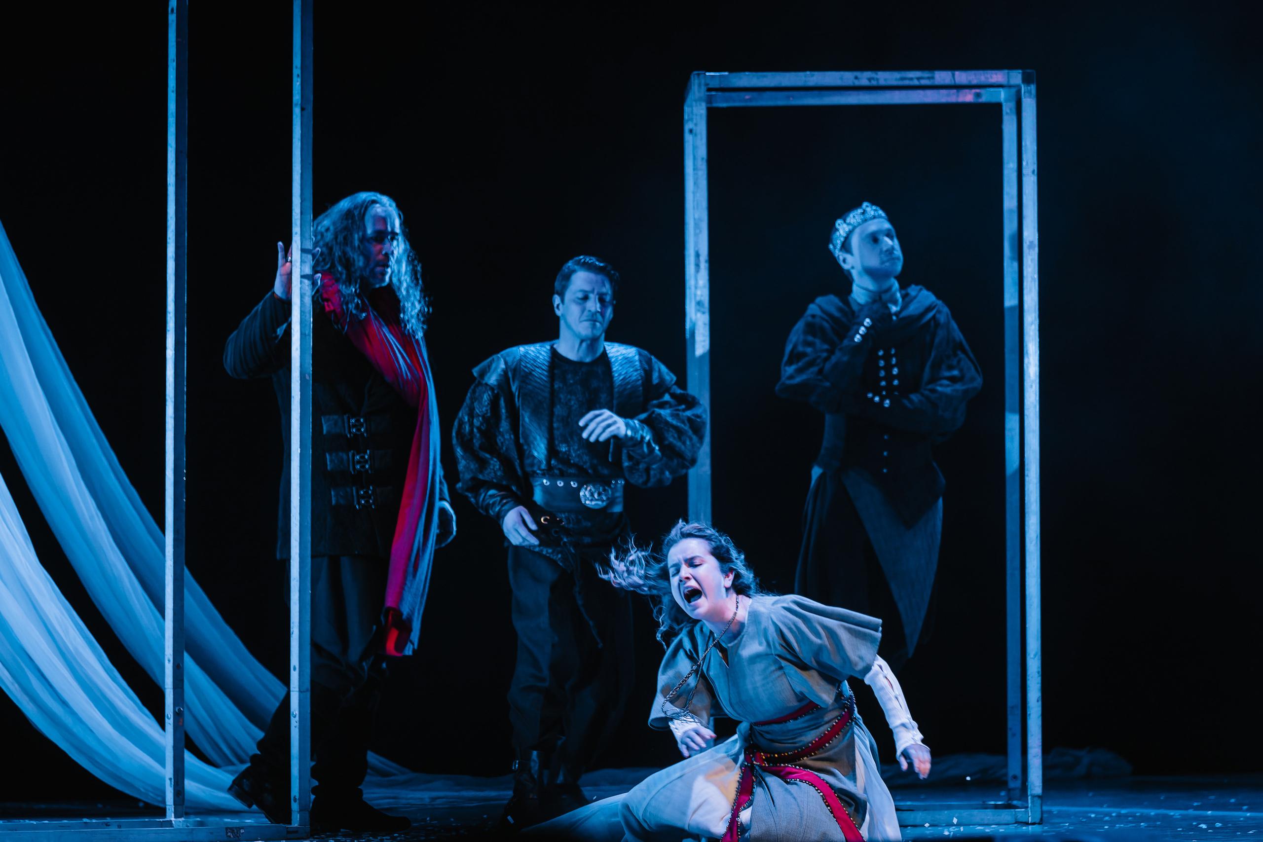 «Лев зимой». Фото и видео контент за одну съемку — Веретенников Егор