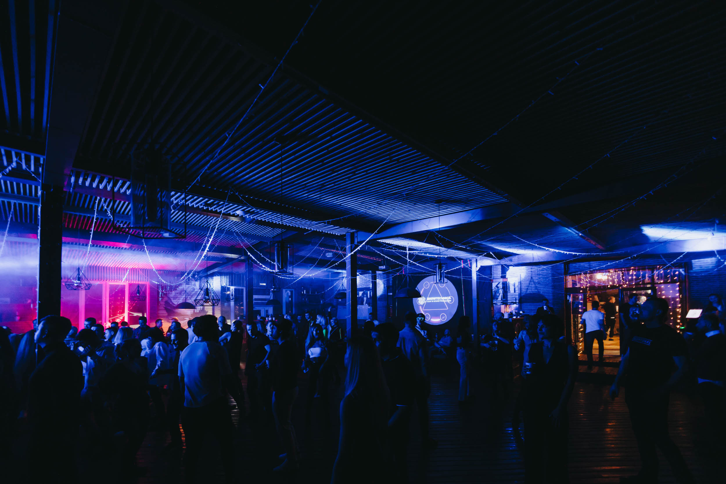 MANTRA: Acrobat. Фото и видео контент за одну съемку — Веретенников Егор