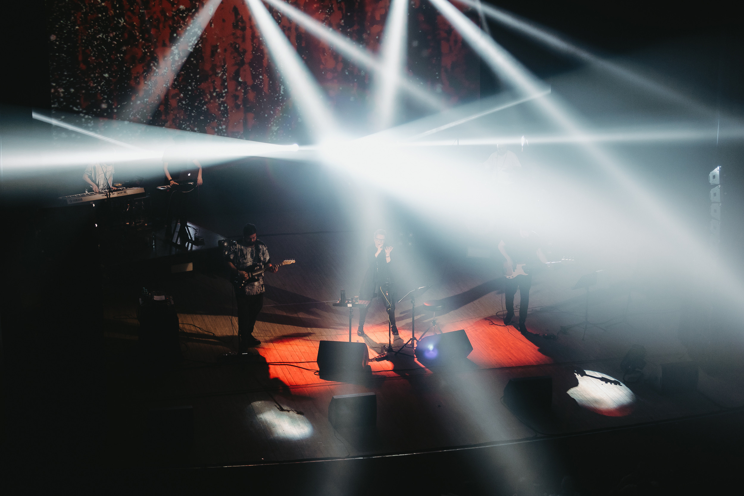 Сурганова и оркестр. Фото и видео контент за одну съемку — Веретенников Егор