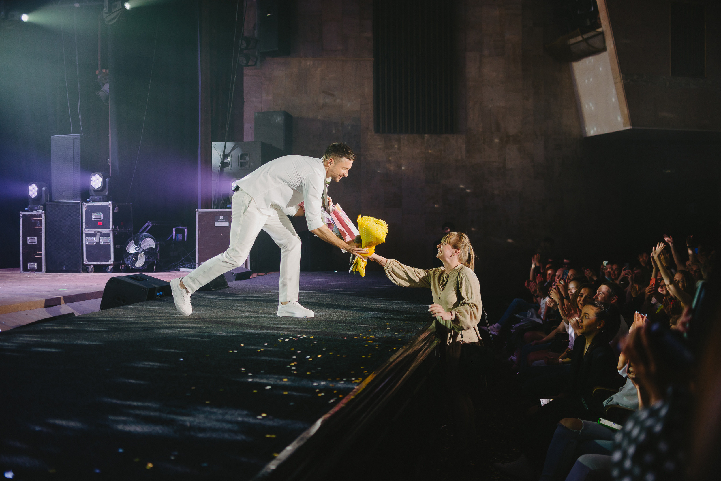 Лазарев. Фото и видео контент за одну съемку — Веретенников Егор
