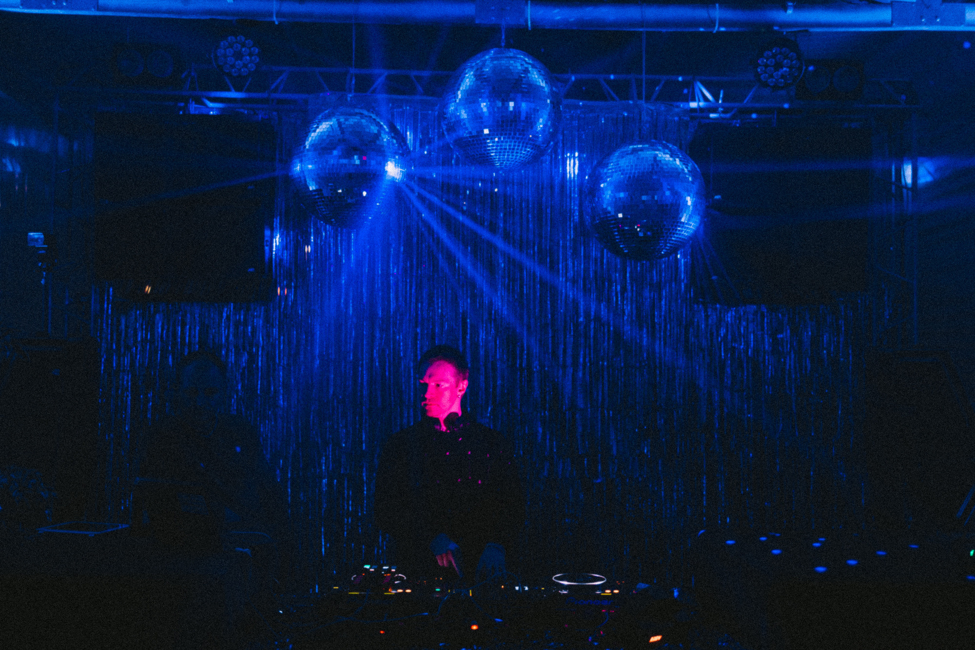 Vie Parisienne with Damien Vandesande (France). Фото и видео контент за одну съемку — Веретенников Егор