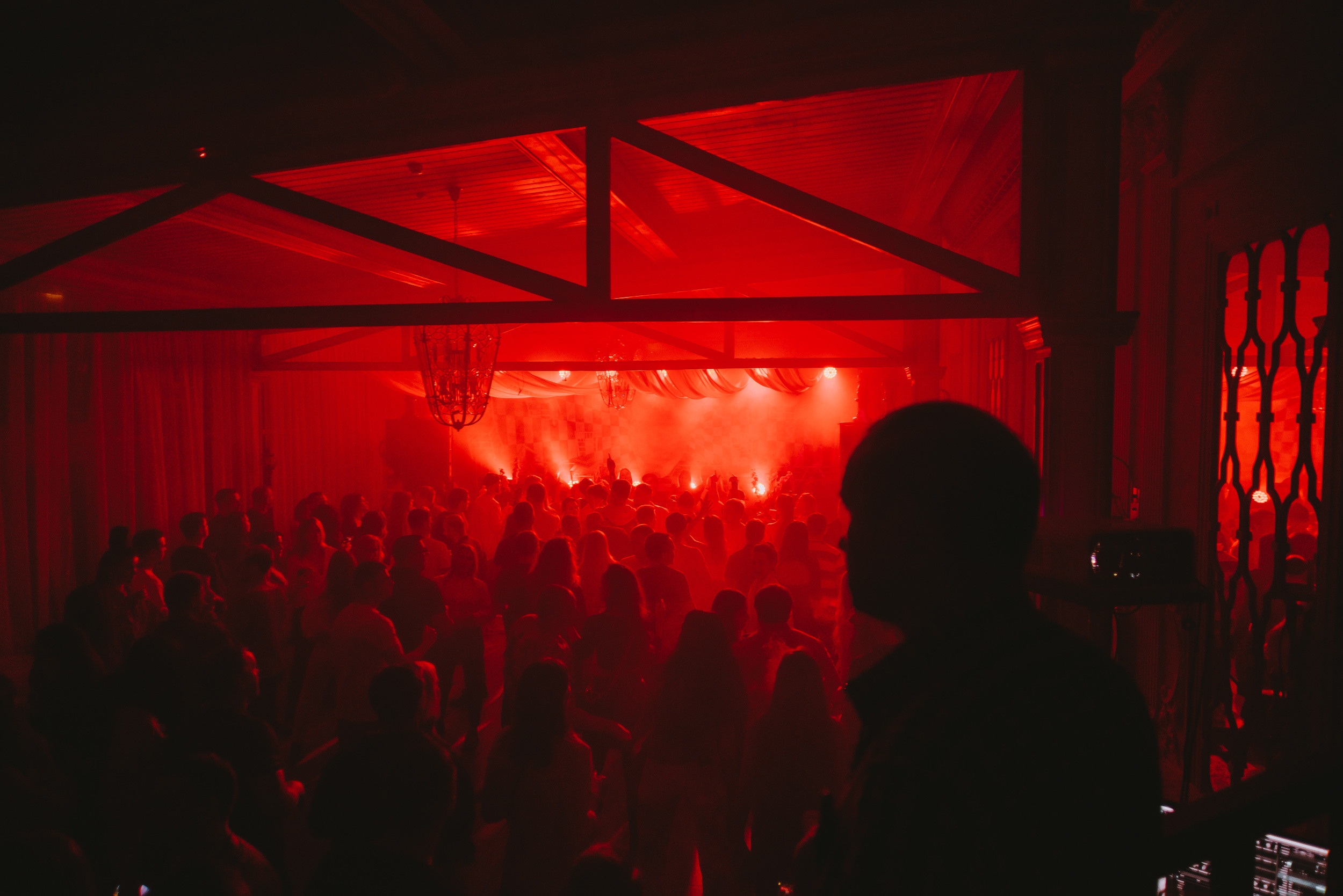 White MANTRA. Фото и видео контент за одну съемку — Веретенников Егор