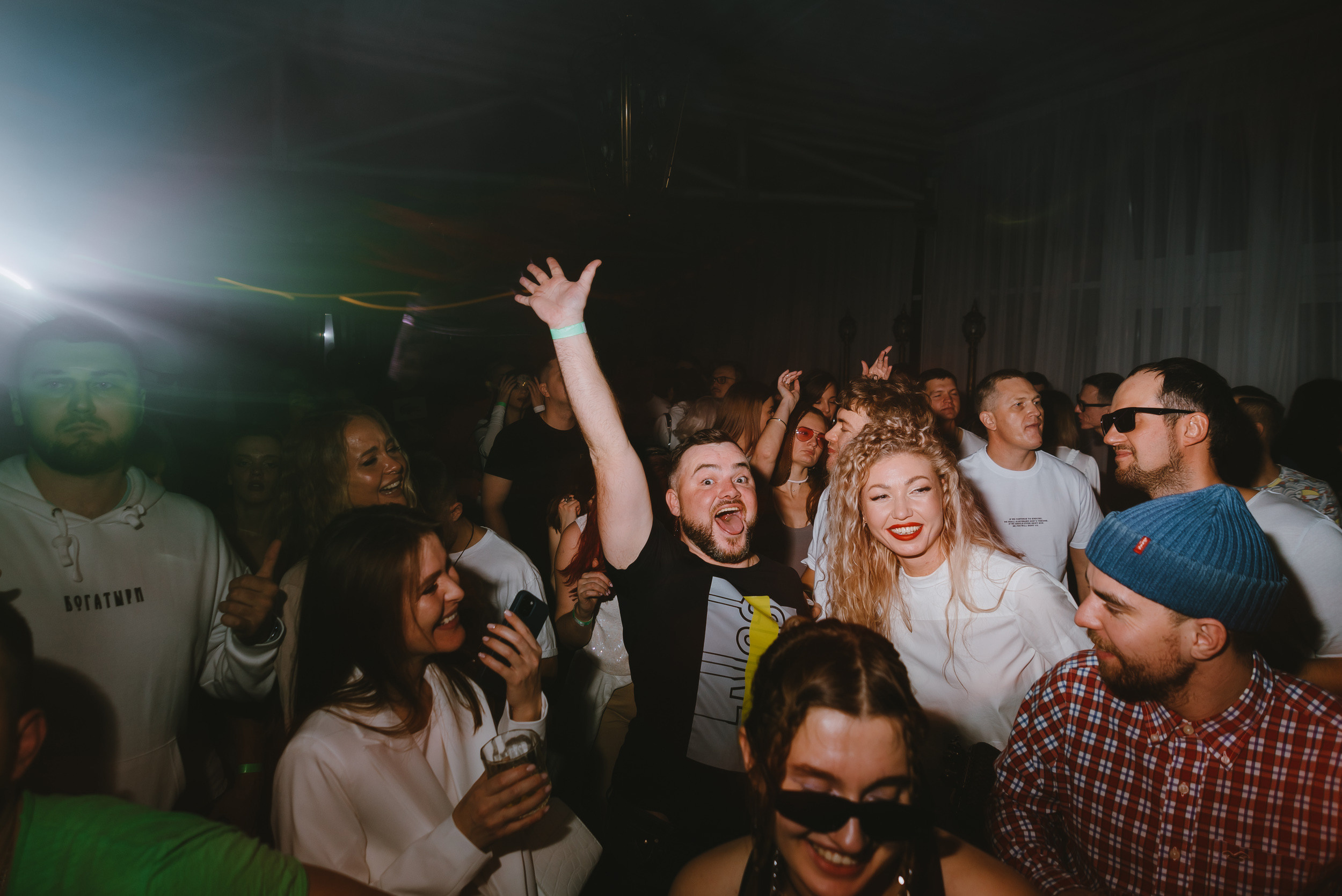 White MANTRA. Фото и видео контент за одну съемку — Веретенников Егор