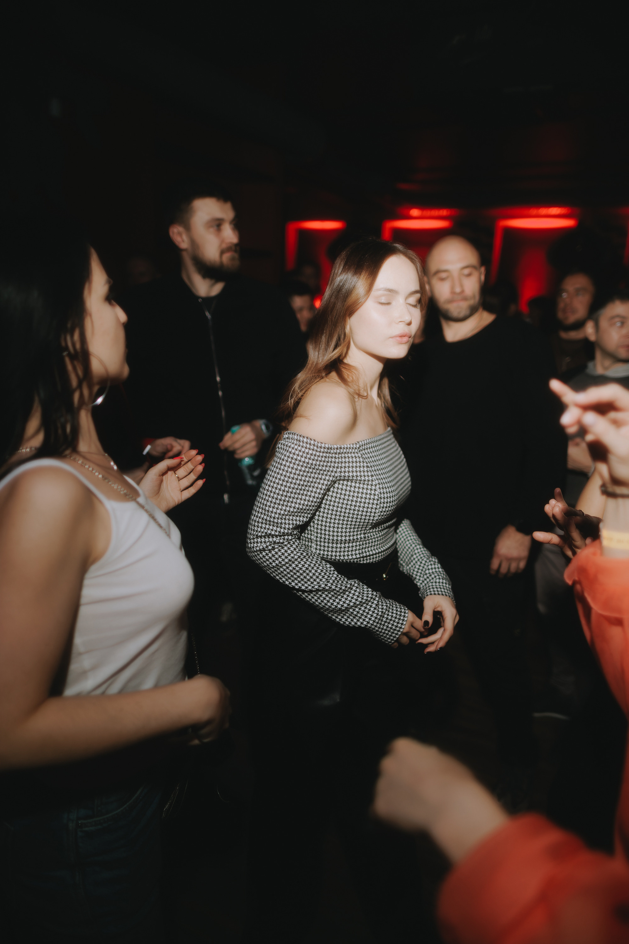 MANTRA: Betelgeize. Фото и видео контент за одну съемку — Веретенников Егор