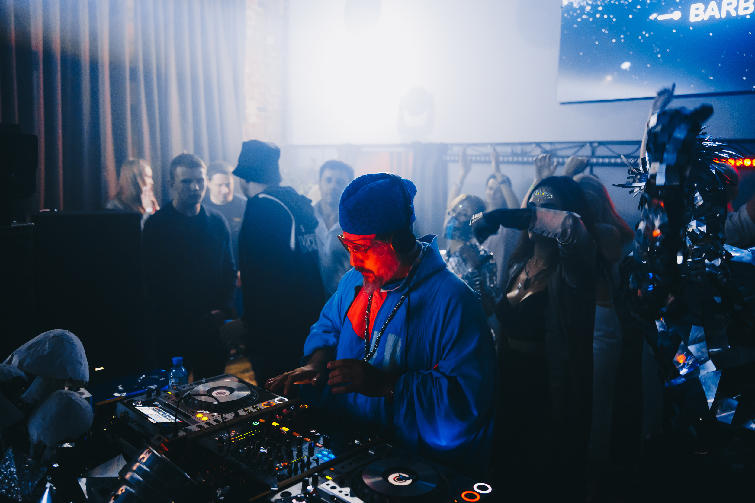 List. Фото и видео контент за одну съемку — Веретенников Егор