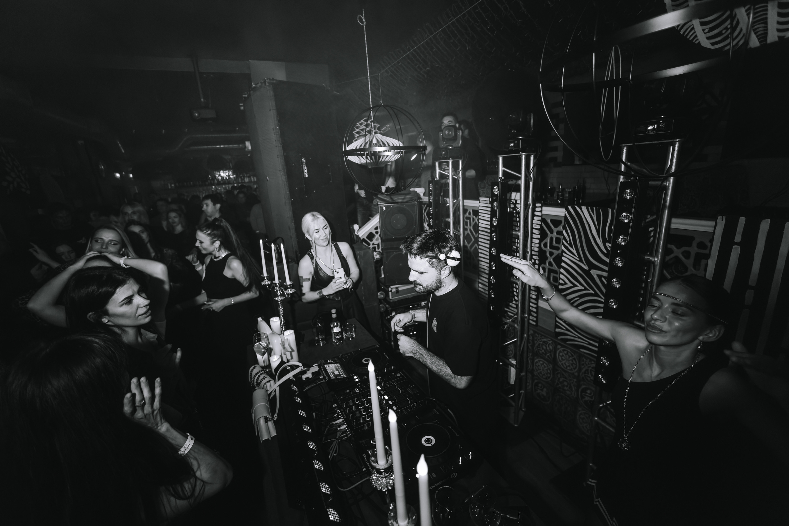 MANTRA: Betelgeize. Фото и видео контент за одну съемку — Веретенников Егор