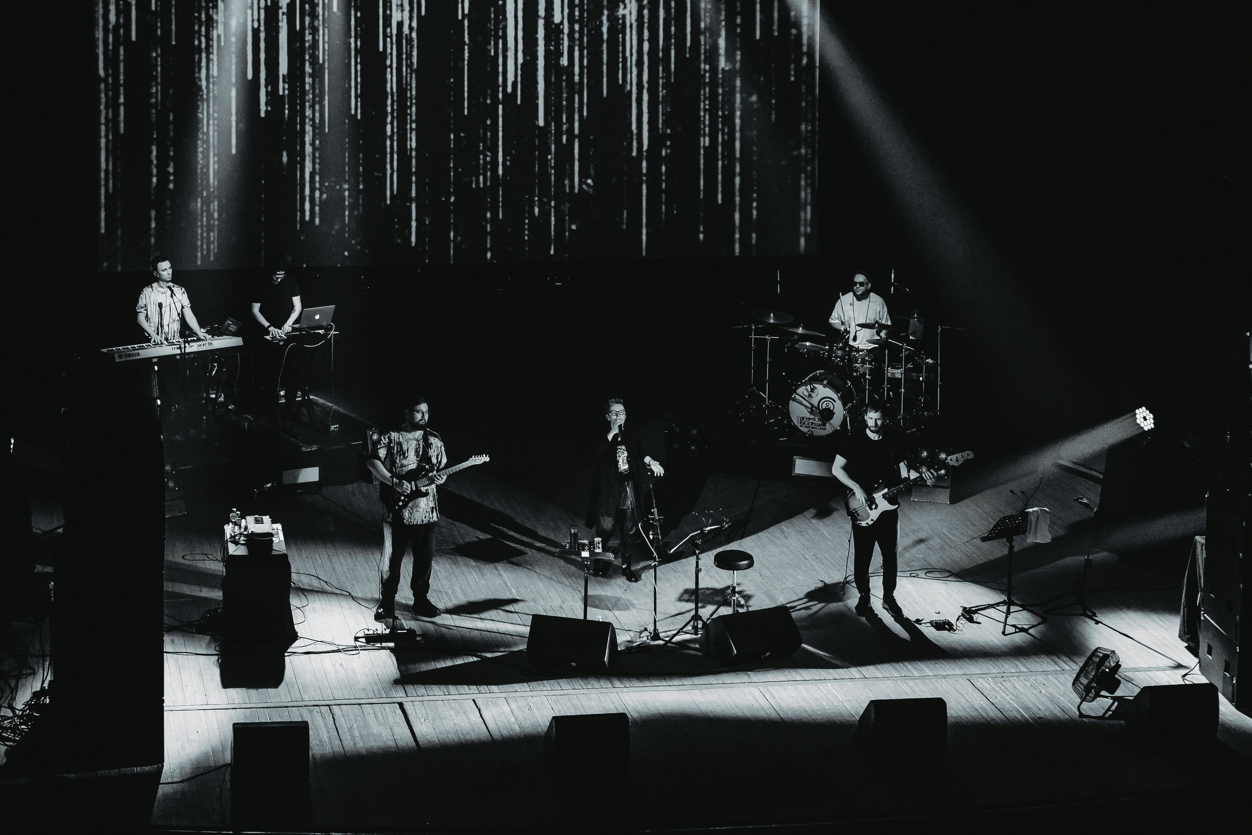 Сурганова и оркестр. Фото и видео контент за одну съемку — Веретенников Егор