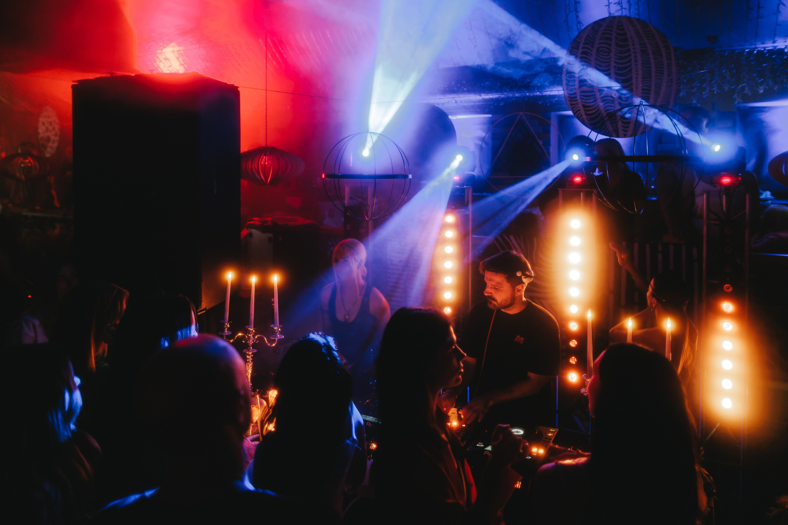 MANTRA: Betelgeize. Фото и видео контент за одну съемку — Веретенников Егор