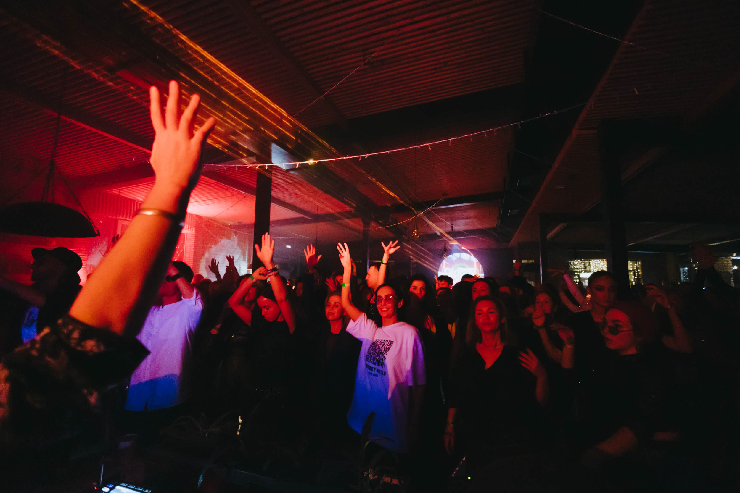 MANTRA: Acrobat. Фото и видео контент за одну съемку — Веретенников Егор