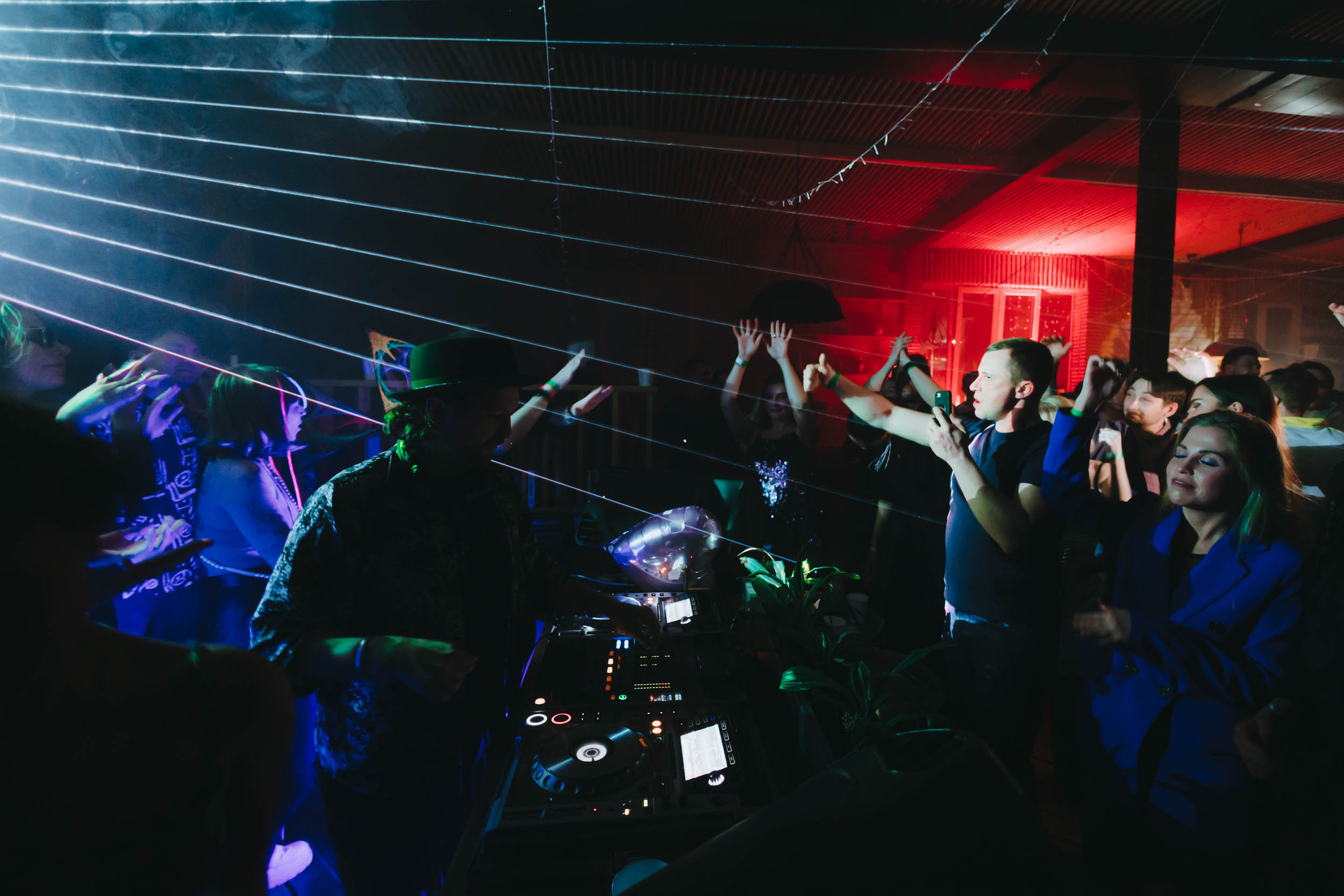 MANTRA: Acrobat. Фото и видео контент за одну съемку — Веретенников Егор