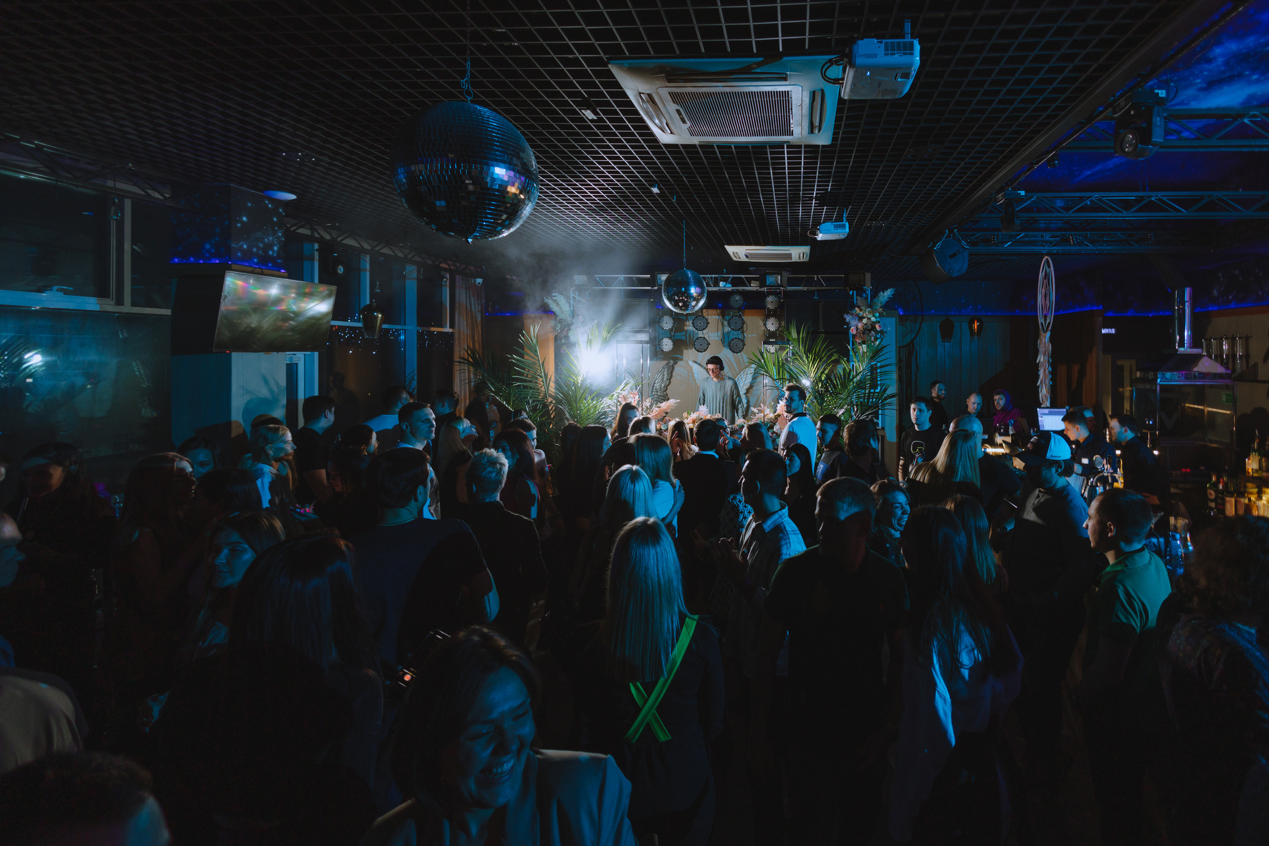 VESNA. Фото и видео контент за одну съемку — Веретенников Егор